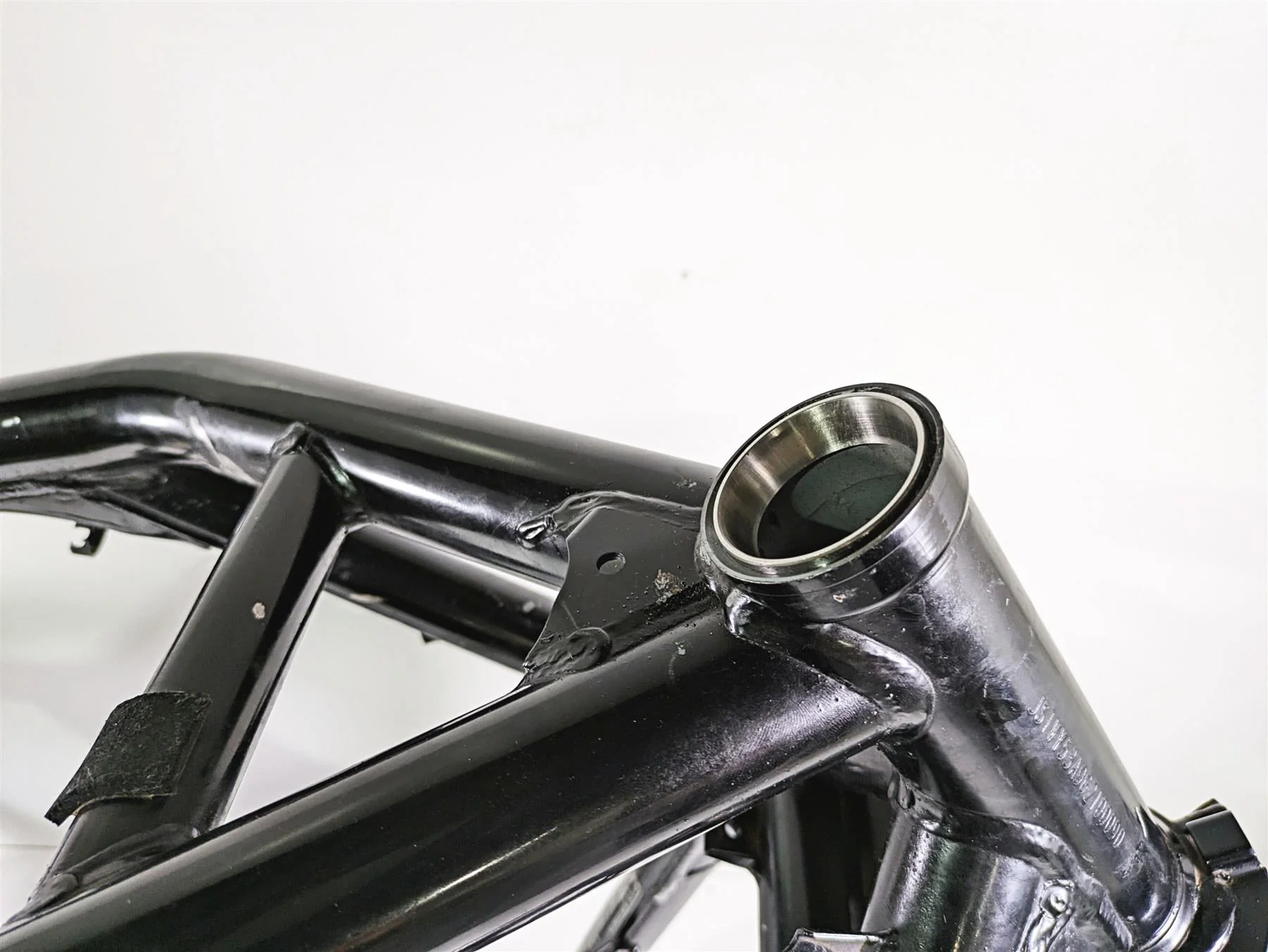 2016 Suzuki M109R VZR1800 Boulevard Frame & Rear Inner Fender With Salvage Texas Title 41100-48G40 - Image 3