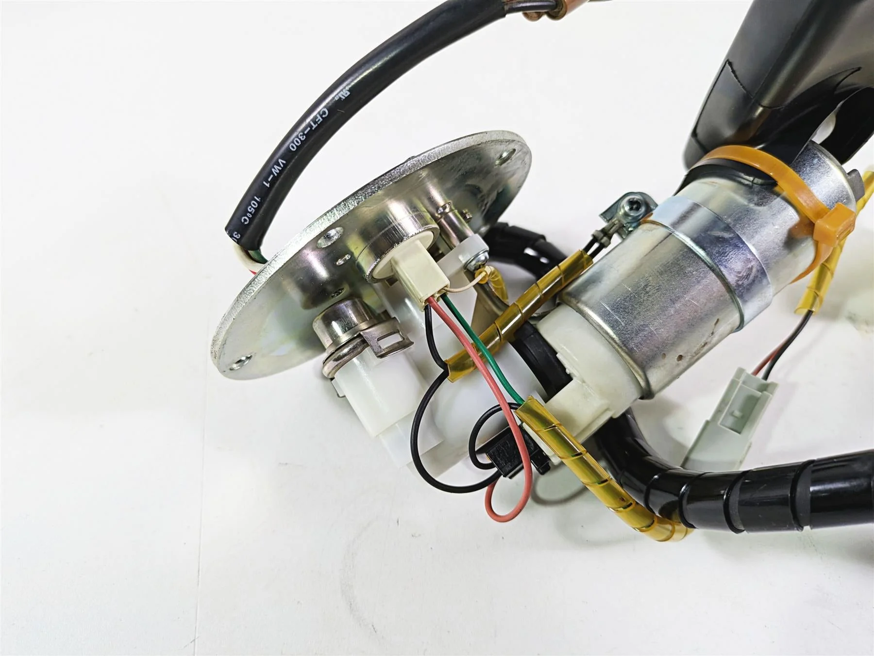 2016 Suzuki M109R VZR1800 Boulevard Fuel Gas Petrol Pump - Tested 15100-48G10 - Image 12