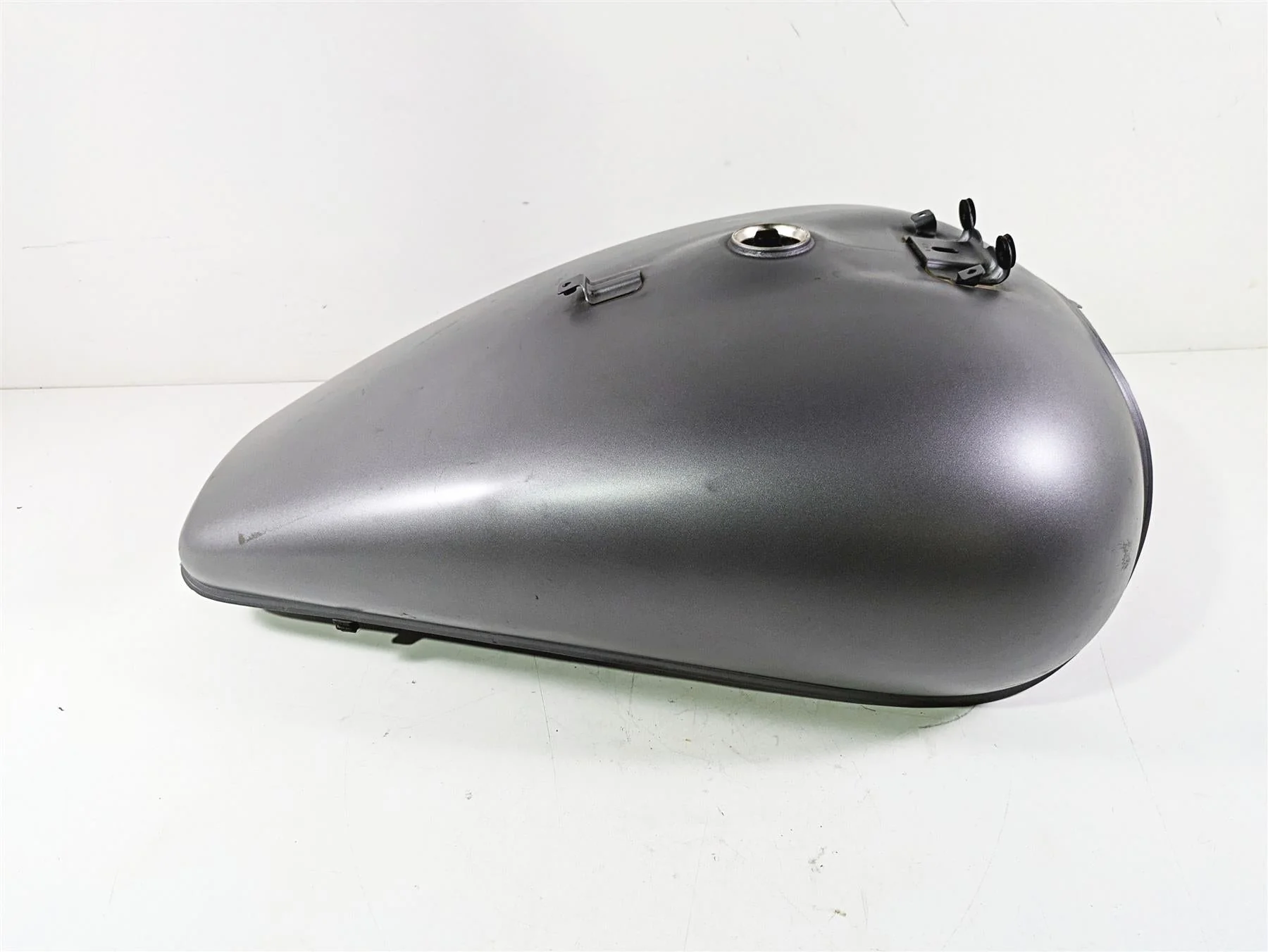 2016 Suzuki M109R VZR1800 Boulevard Fuel Gas Petrol Tank - Dent 49100-48G50 - Image 3