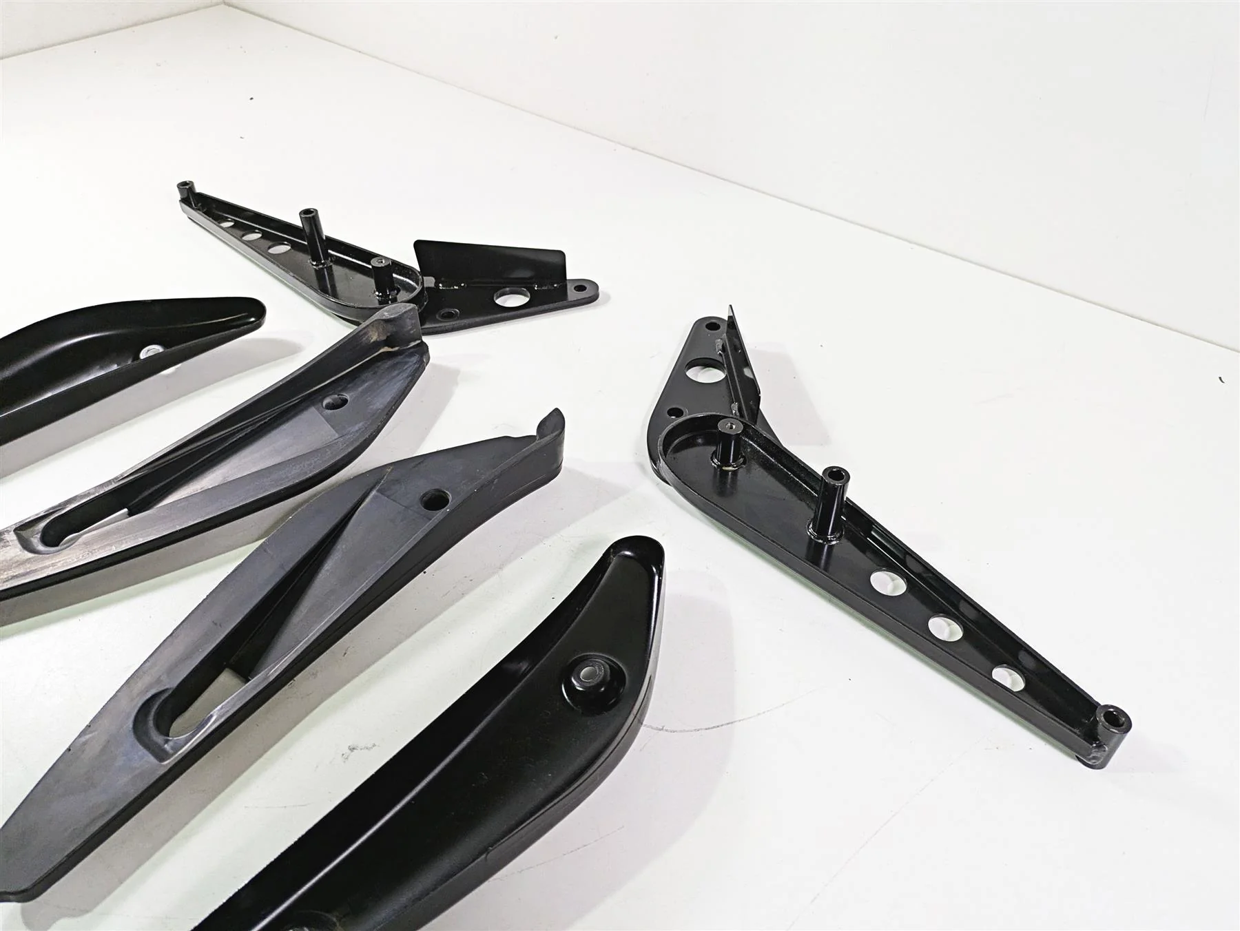 2016 Suzuki M109R VZR1800 Boulevard Rear Fender Strut Cover Set 41630-48G20 - Image 12