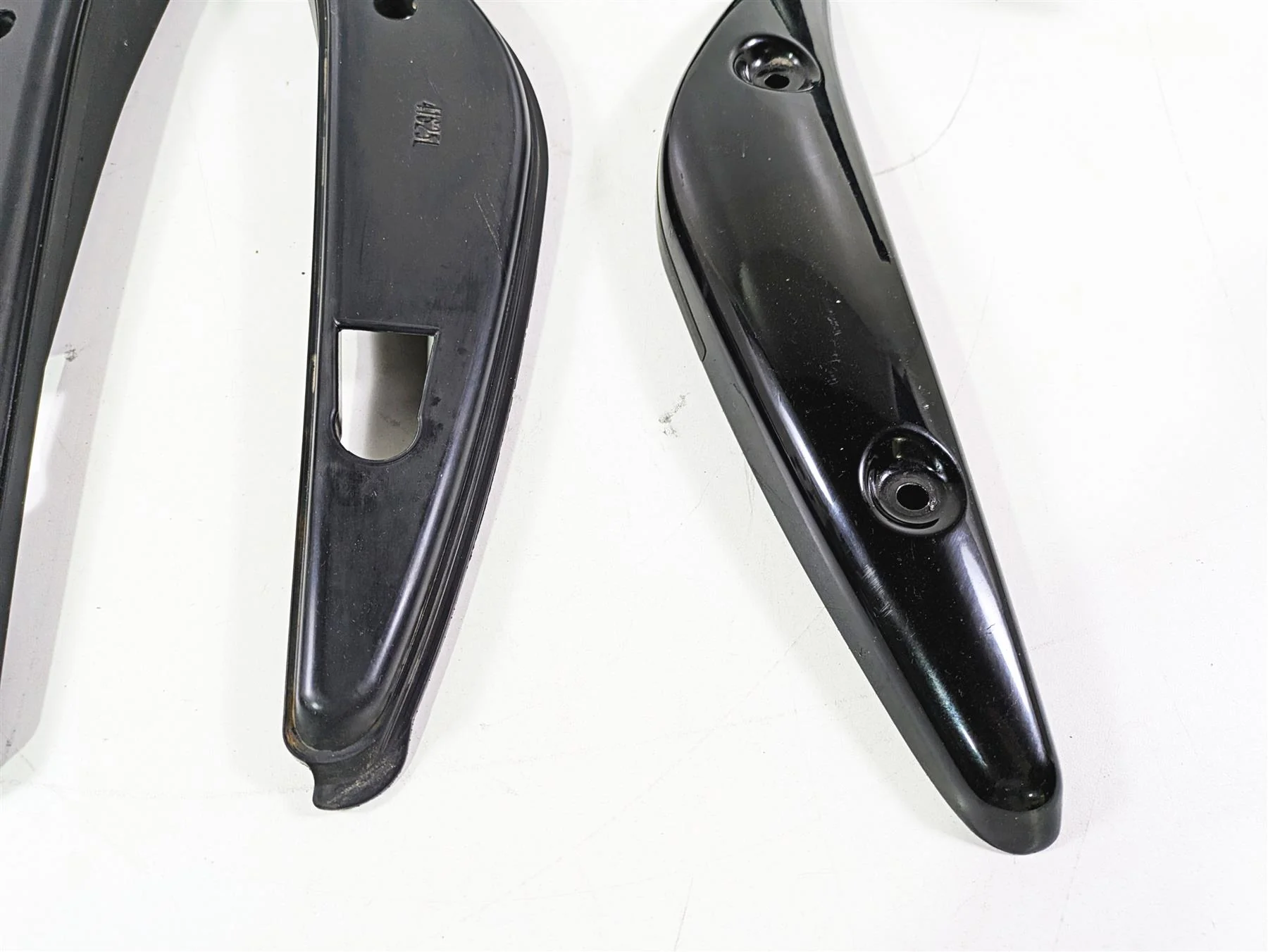 2016 Suzuki M109R VZR1800 Boulevard Rear Fender Strut Cover Set 41630-48G20 - Image 5