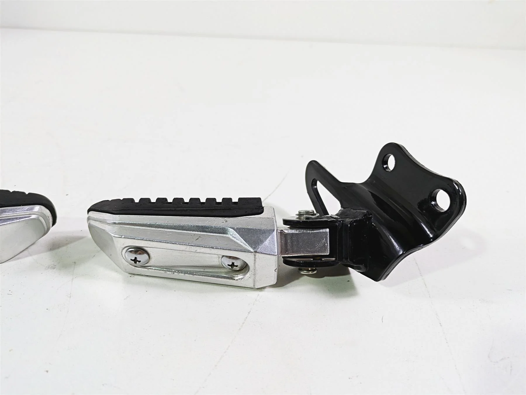 2016 Suzuki M109R VZR1800 Boulevard Rear Passenger Footpeg Set 43600-48G00 - Image 9