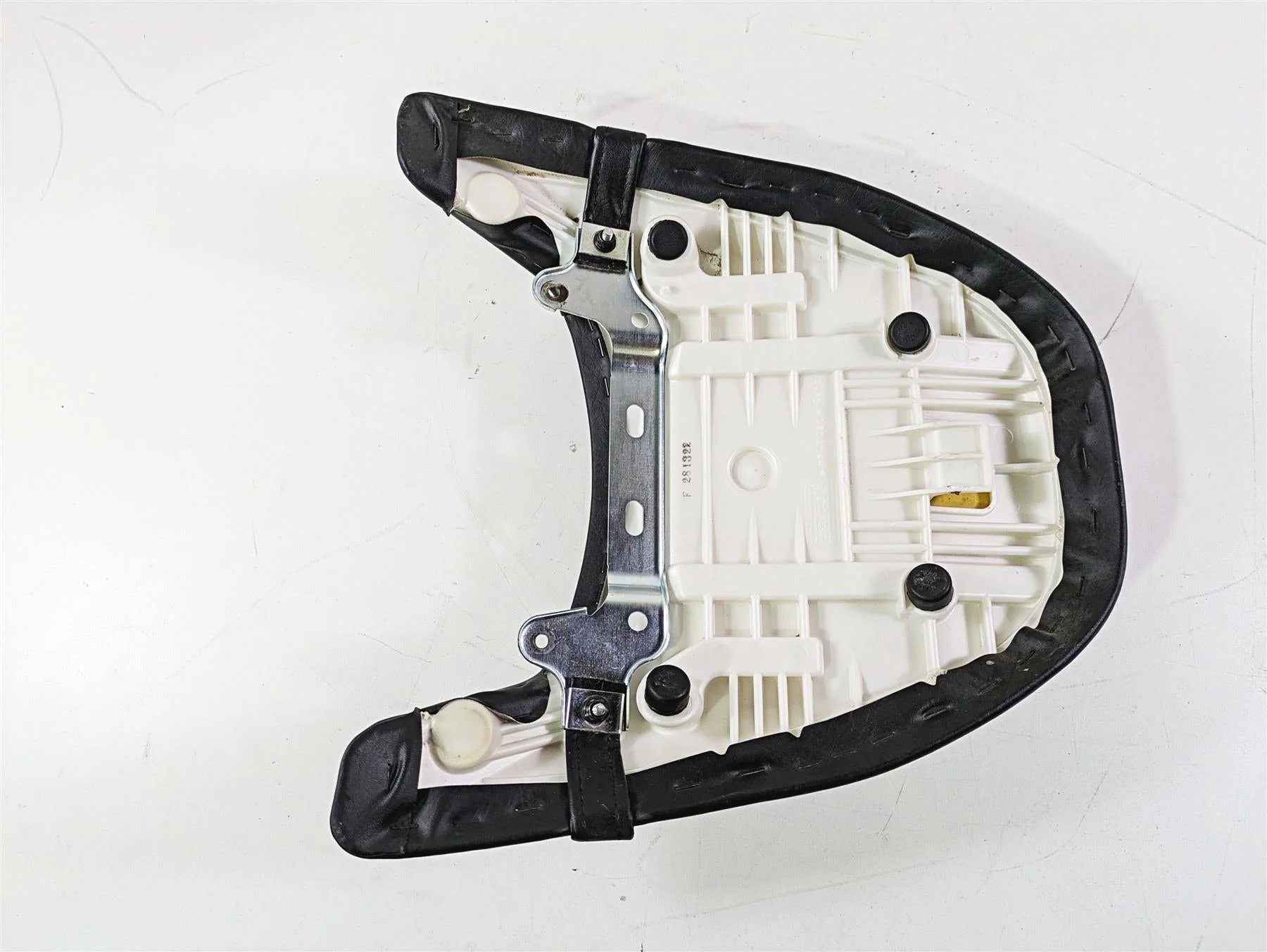 2016 Suzuki M109R VZR1800 Boulevard Rear Seat Saddle - Read 281322 45300-48G00 - Image 6