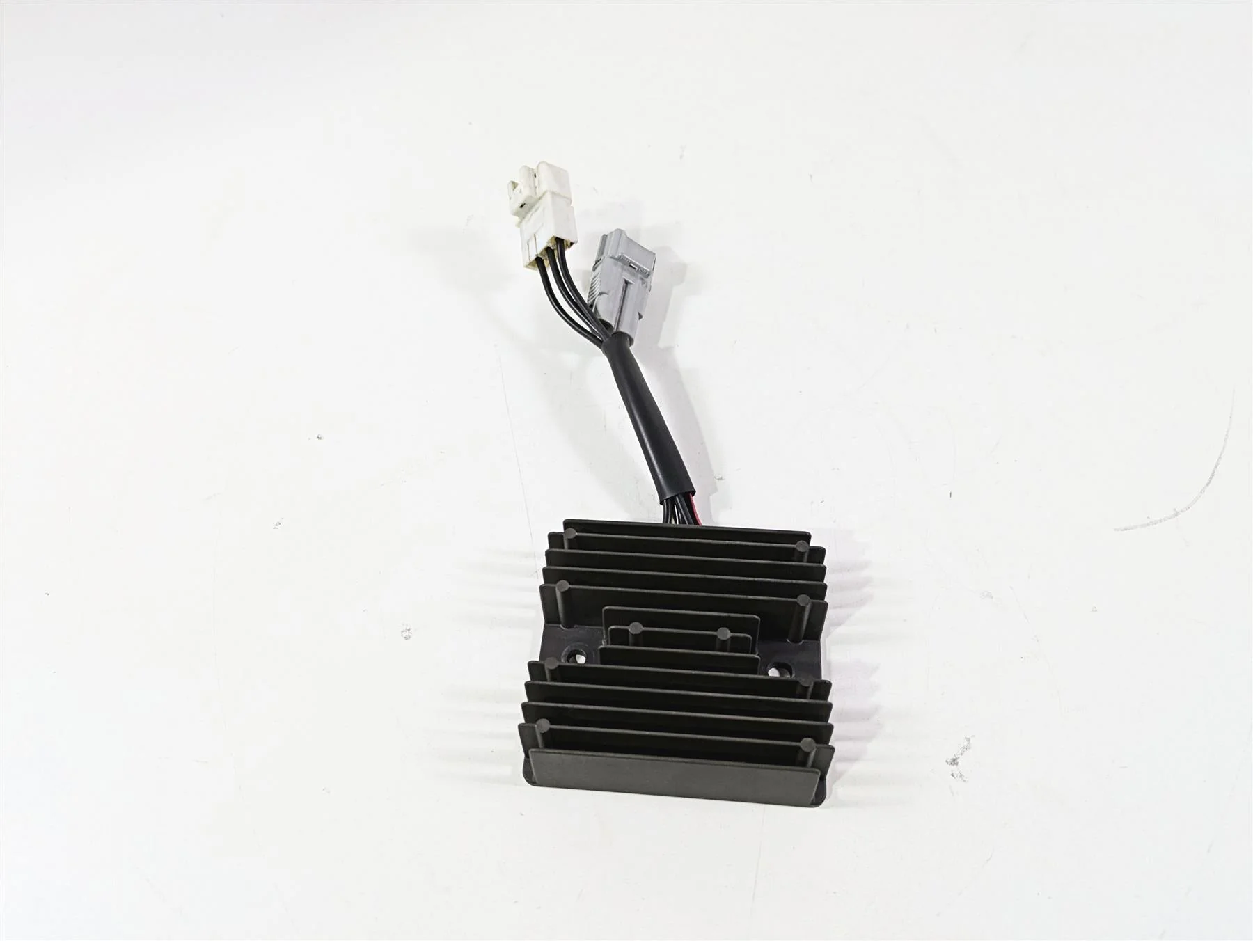 2016 Suzuki M109R VZR1800 Boulevard Rectifier Voltage Regulator 32800-10G30