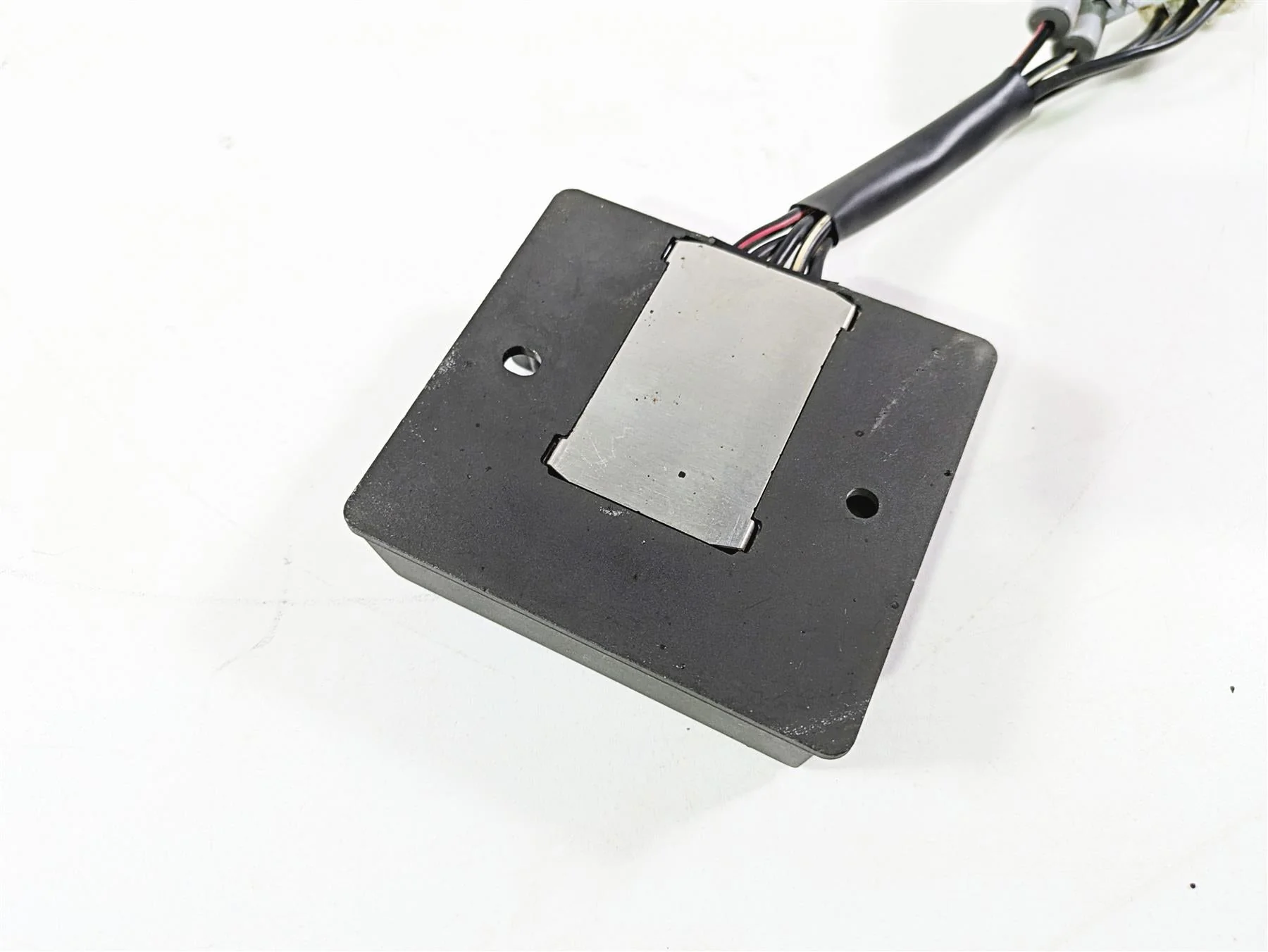 2016 Suzuki M109R VZR1800 Boulevard Rectifier Voltage Regulator 32800-10G30 - Image 9