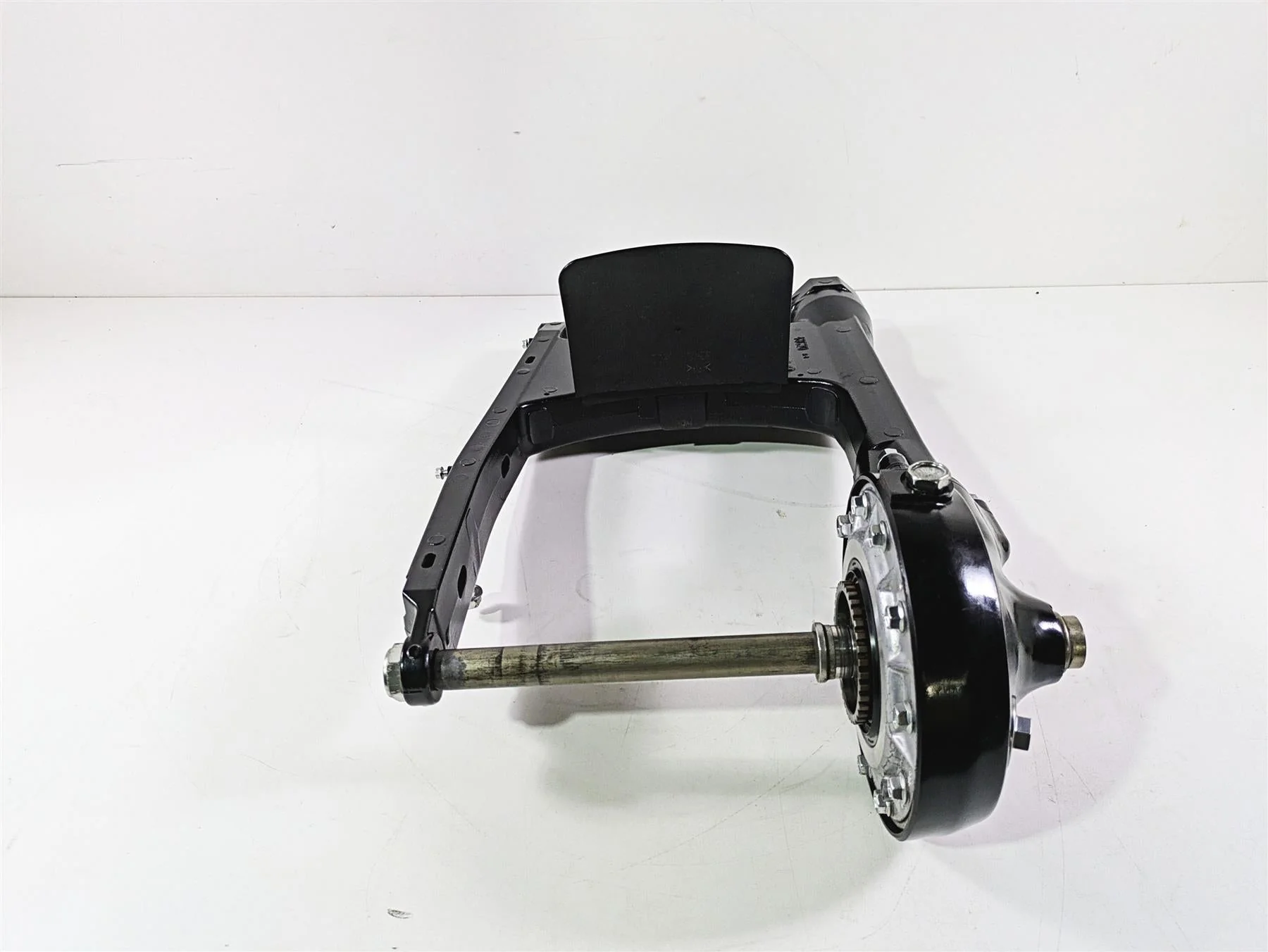 2016 Suzuki M109R VZR1800 Boulevard Swingarm Differential Shaft 27300-48850 - Image 5