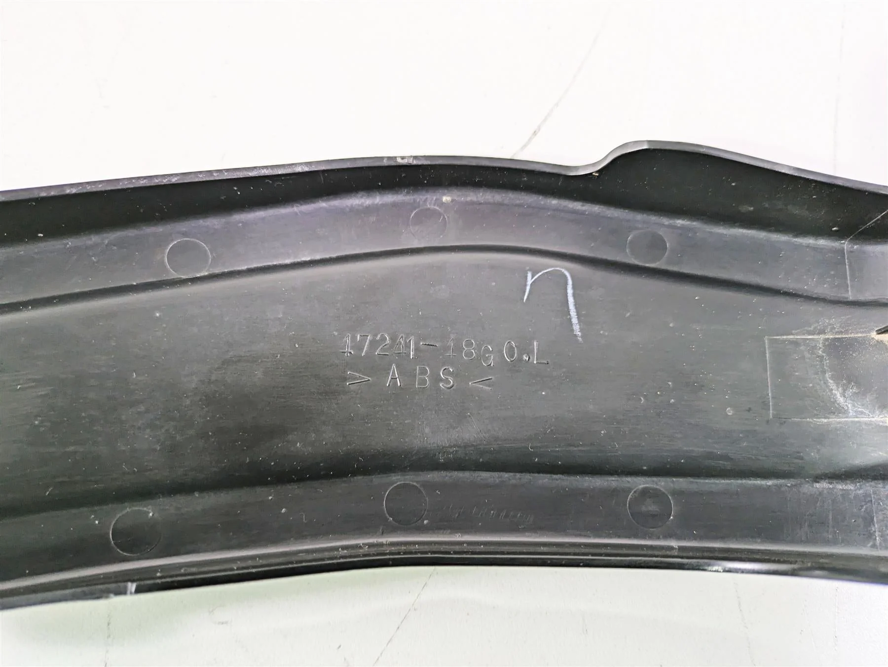 2016 Suzuki M109R VZR1800 Boulevard Swingarm Side Cover Set 47140-48G10-019 - Image 12