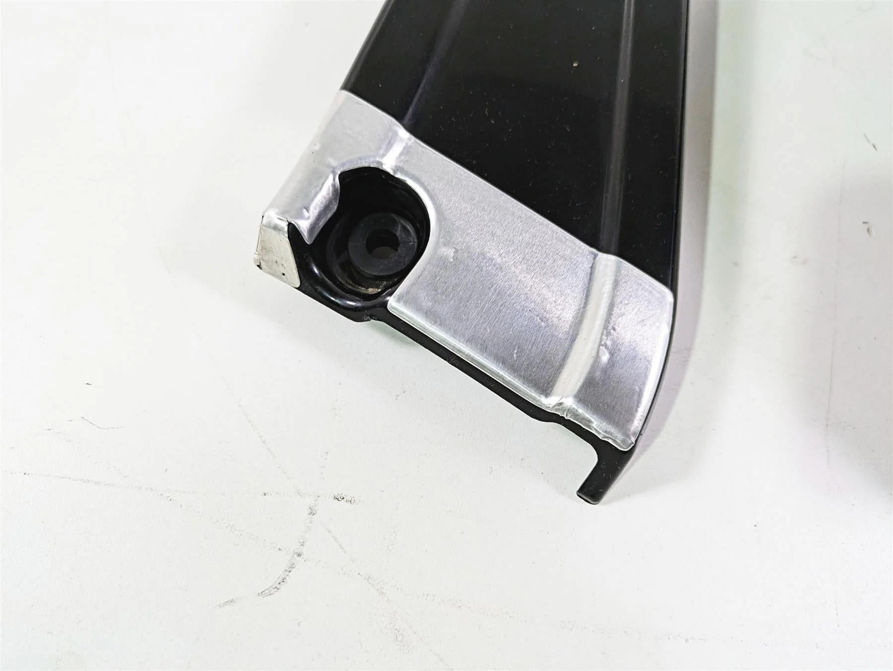 2016 Suzuki M109R VZR1800 Boulevard Swingarm Side Cover Set 47140-48G10-019 - Image 6