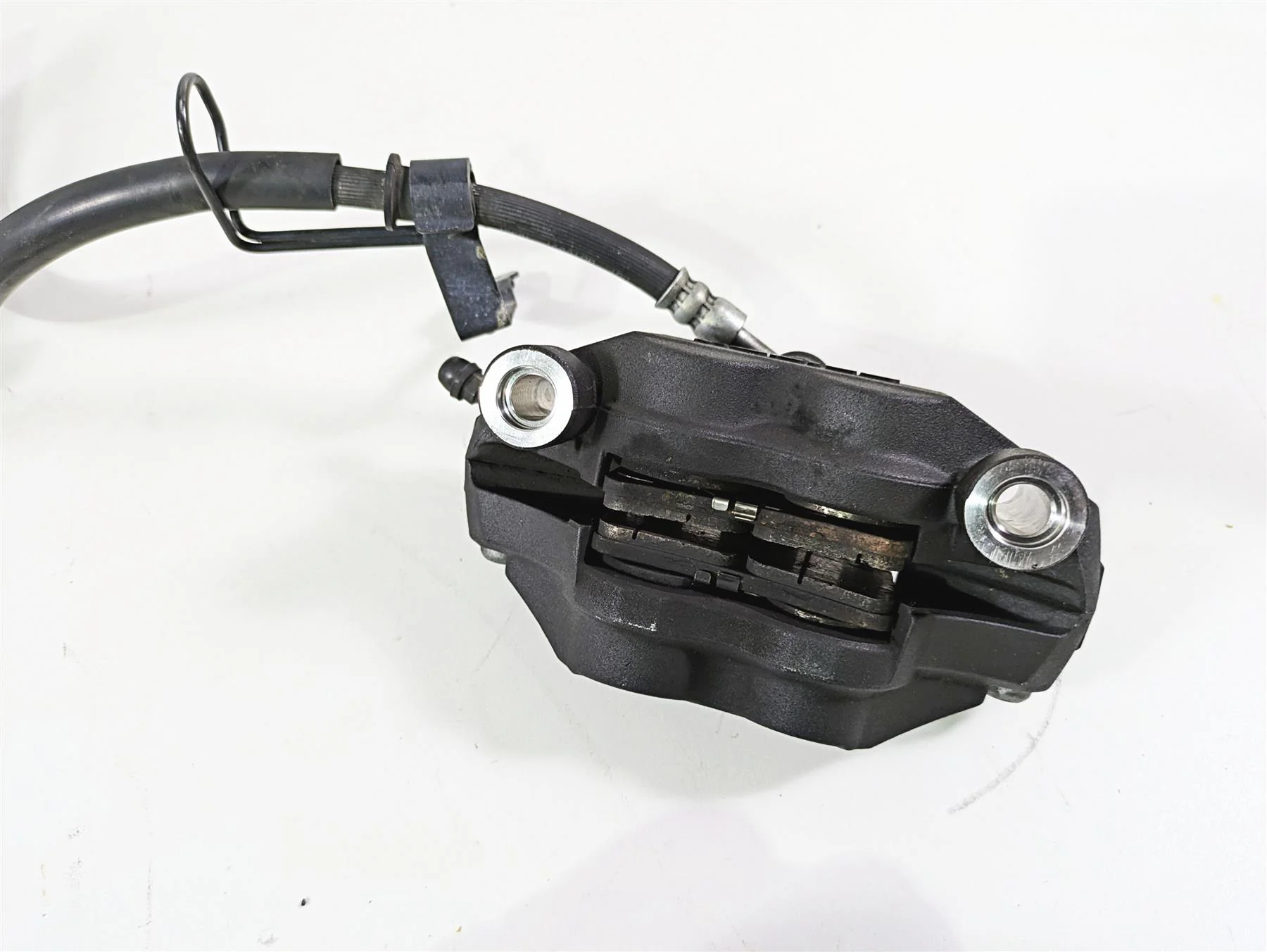 2016 Suzuki M109R VZR1800 Boulevard Tokico Front Brake Caliper Set 59100-41G40 - Image 9