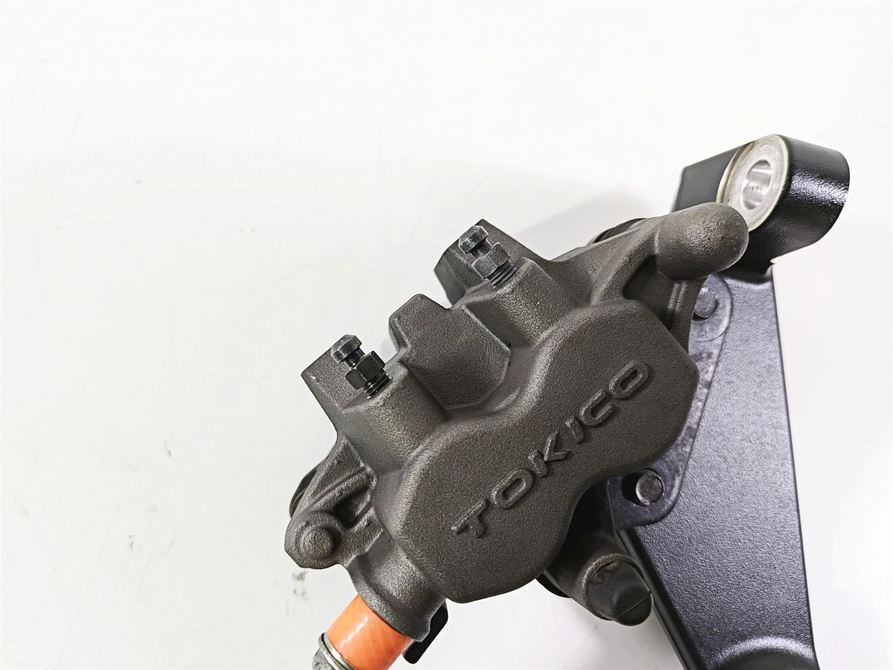 2016 Suzuki M109R VZR1800 Boulevard Tokico Rear Brake Caliper 69100-01D40 - Image 11