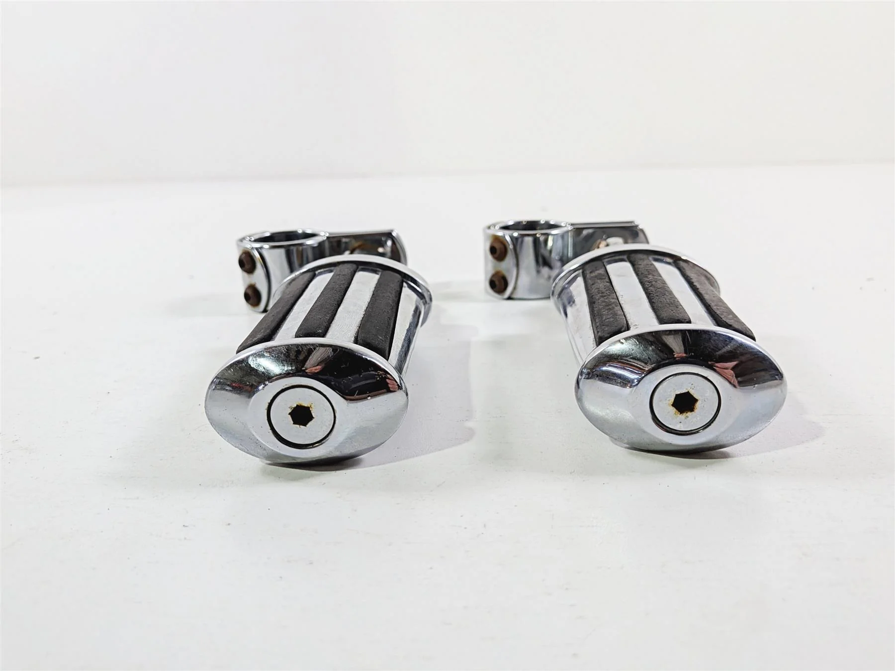 2016 Victory Cross Country Chrome Aftermarket Highway Foot Peg Rest Set - Image 2