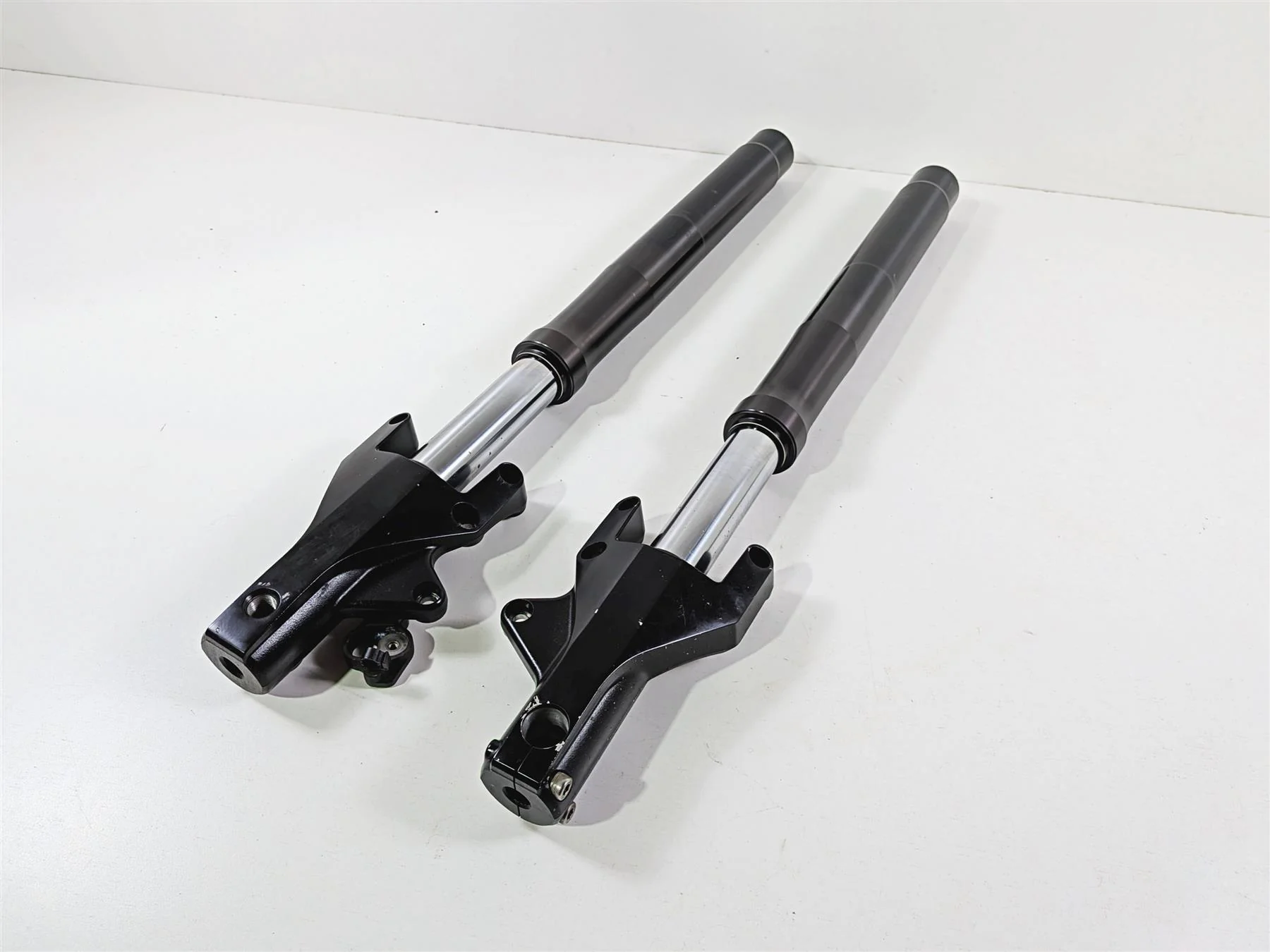 2016 Victory Cross Country Front Fork Leg Set 1823818 1823819 - Image 13