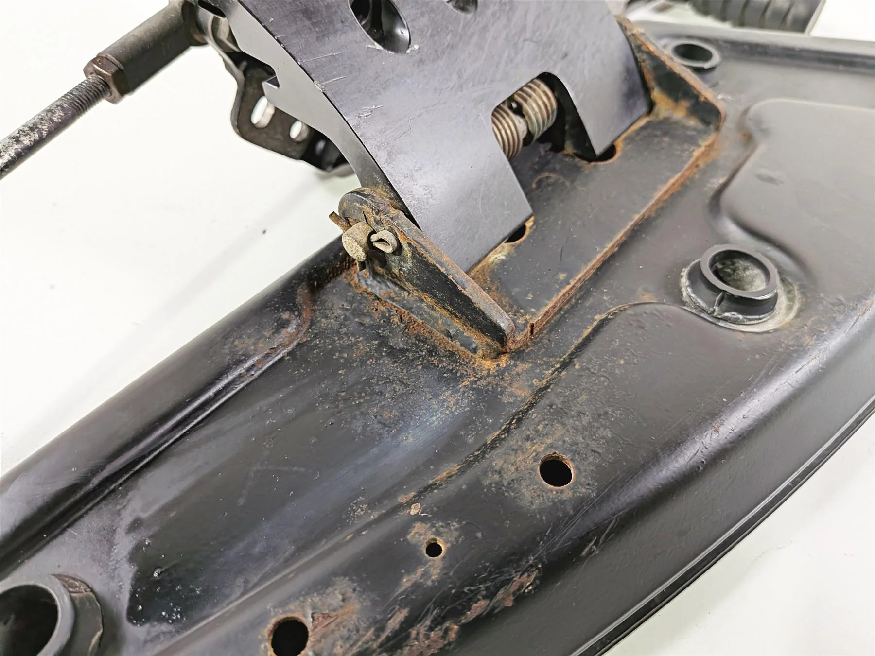 2016 Victory Cross Country Front Left Floorboard & Shifter 1021215 5137197 - Image 11