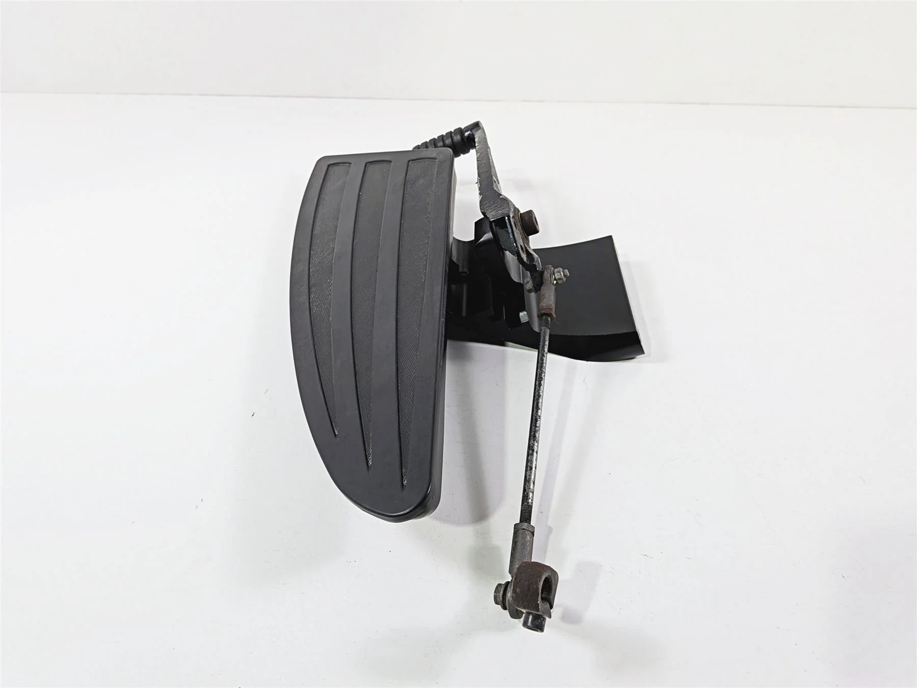 2016 Victory Cross Country Front Left Floorboard & Shifter 1021215 5137197 - Image 8