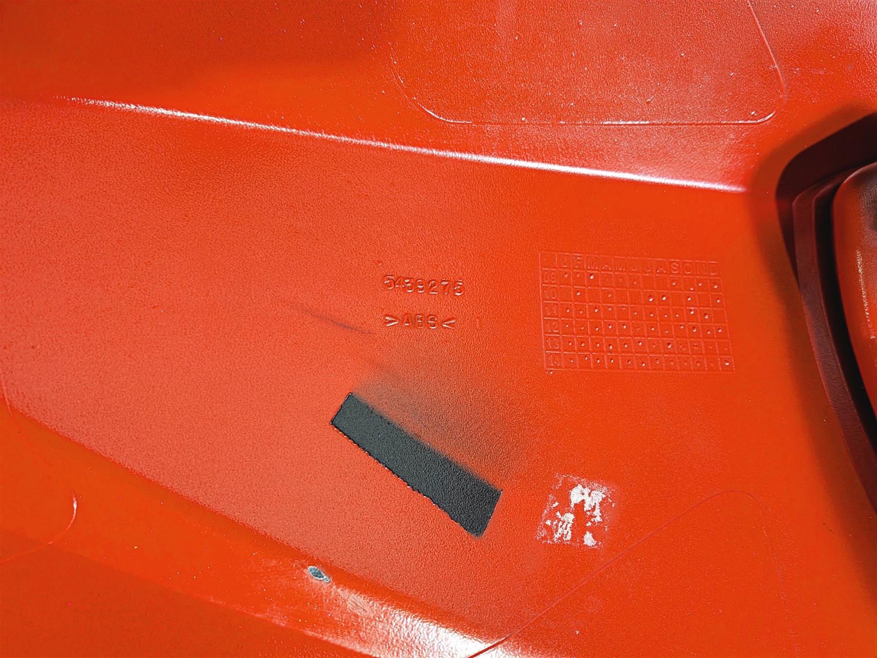 2016 Victory Cross Country Front Nose Outer Fairing Cover Cowl -Red 5439275 - Image 10