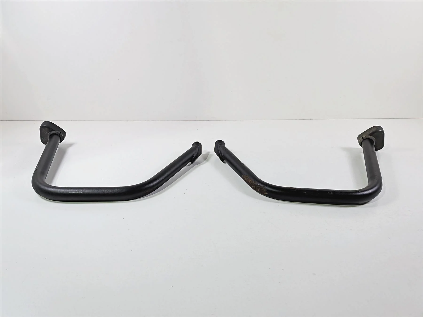 2016 Victory Cross Country Left Right Engine Crash Bar Set -READ 1018056 1018057 - Image 2