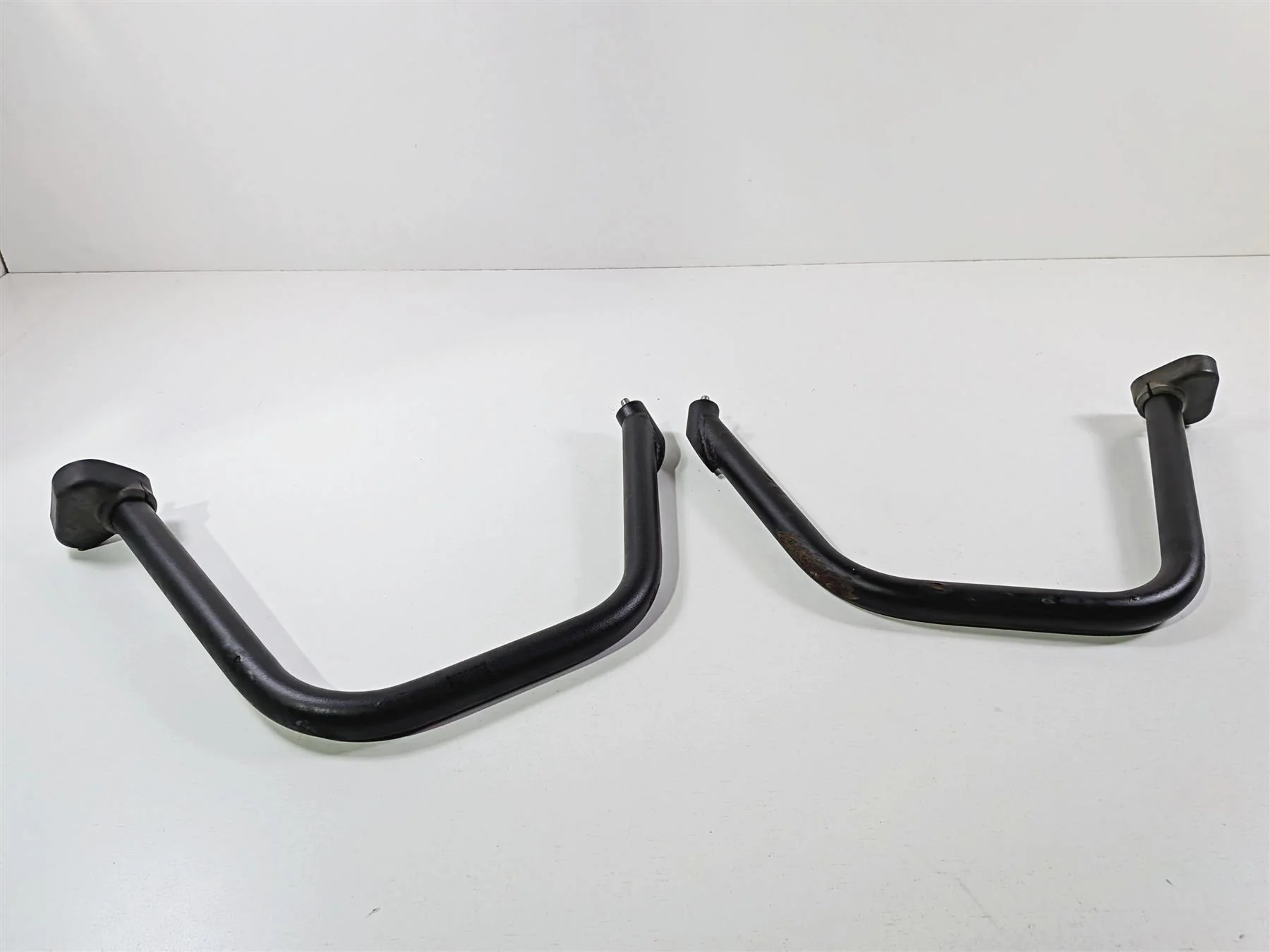 2016 Victory Cross Country Left Right Engine Crash Bar Set -READ 1018056 1018057 - Image 9