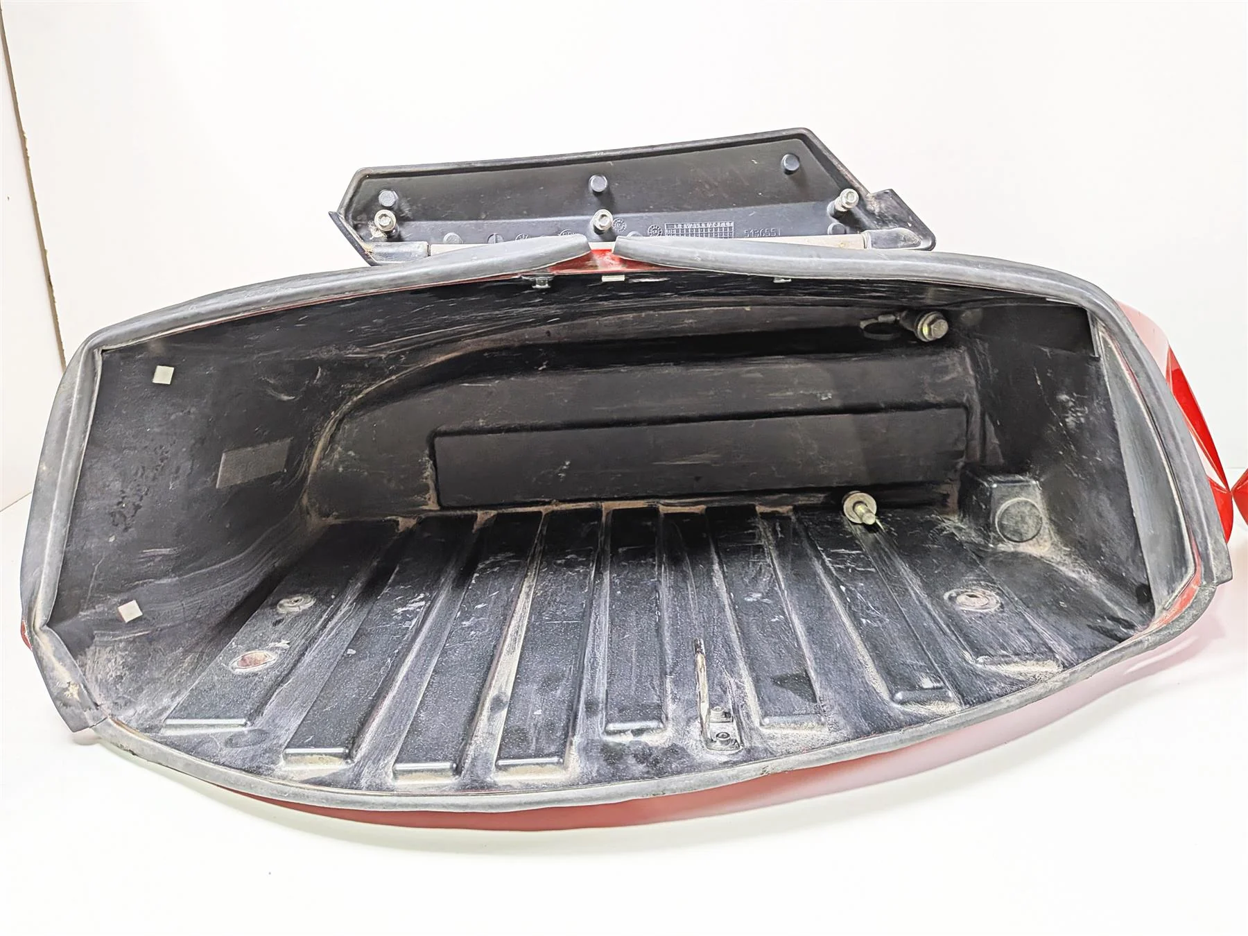 2016 Victory Cross Country Left Right Saddlebag Set - Red 5438372 5438373 - Image 9