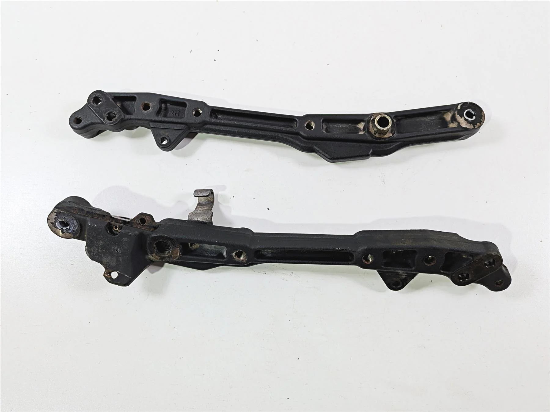 2016 Victory Cross Country Lower Frame Cradle Mount Set 5137537 5136540 - Image 6