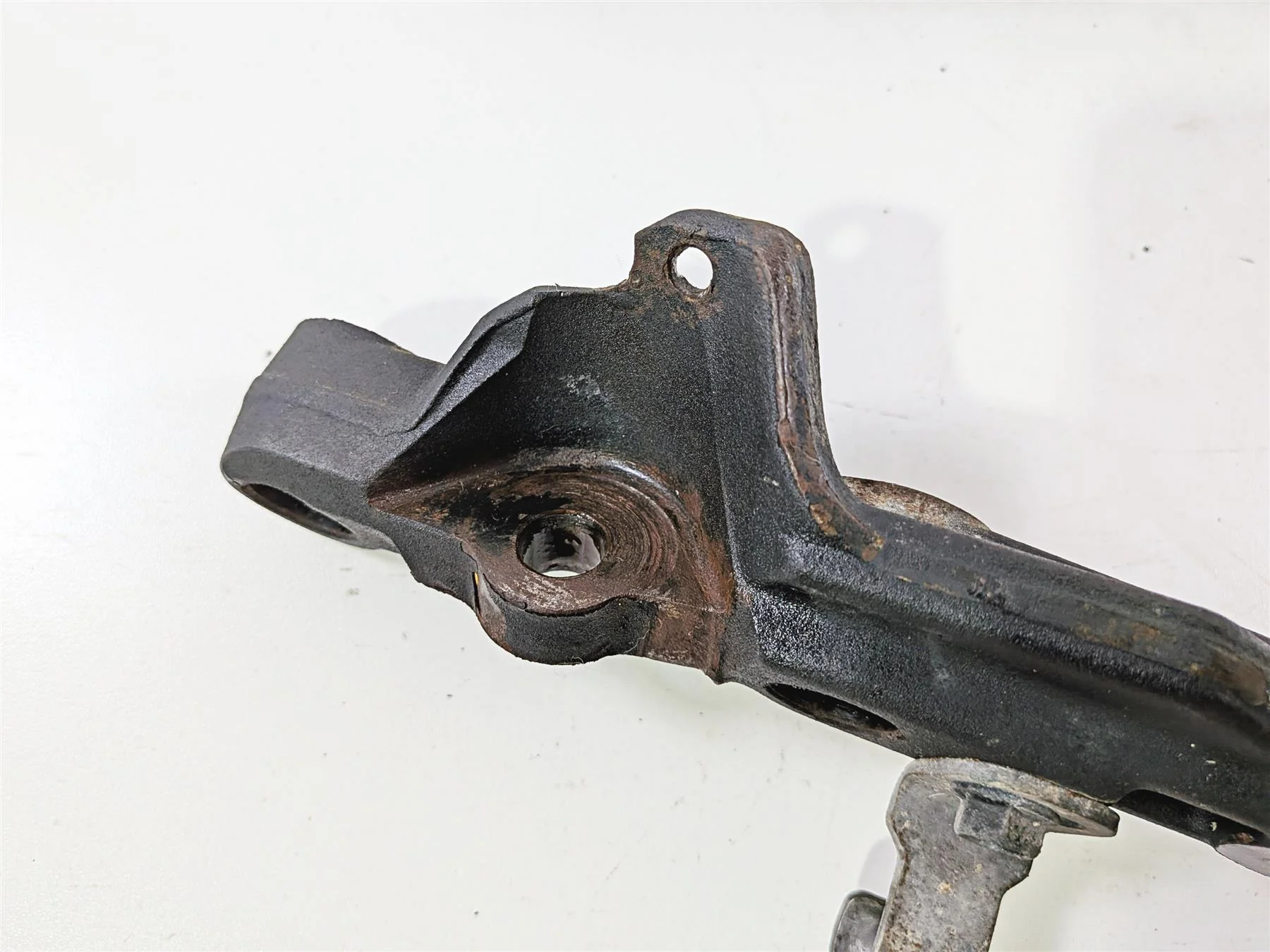 2016 Victory Cross Country Lower Frame Cradle Mount Set 5137537 5136540 - Image 7