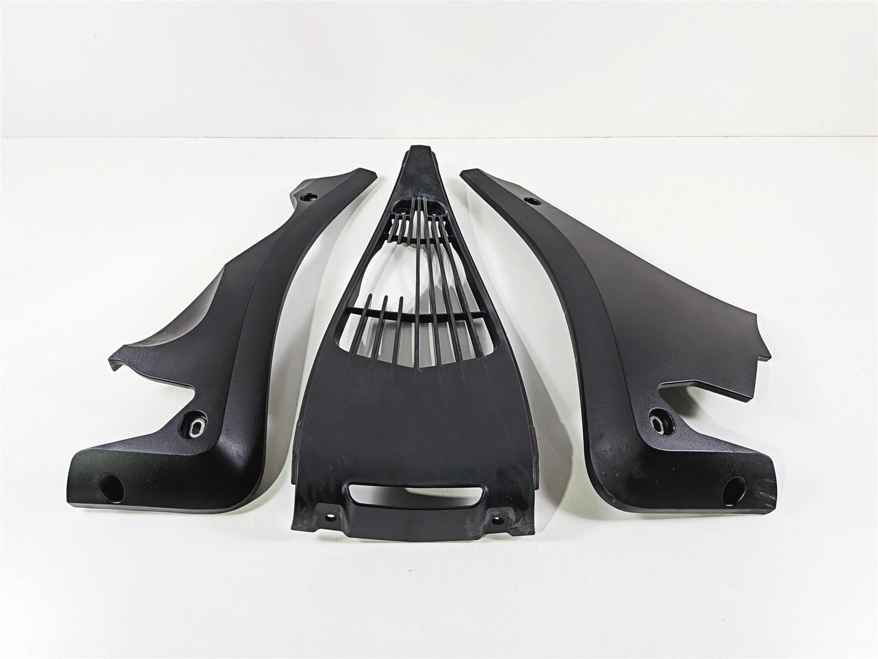 2016 Victory Cross Country Oil Cooler Fairing Cover Set 5136647 5140406 5437803 - Image 2