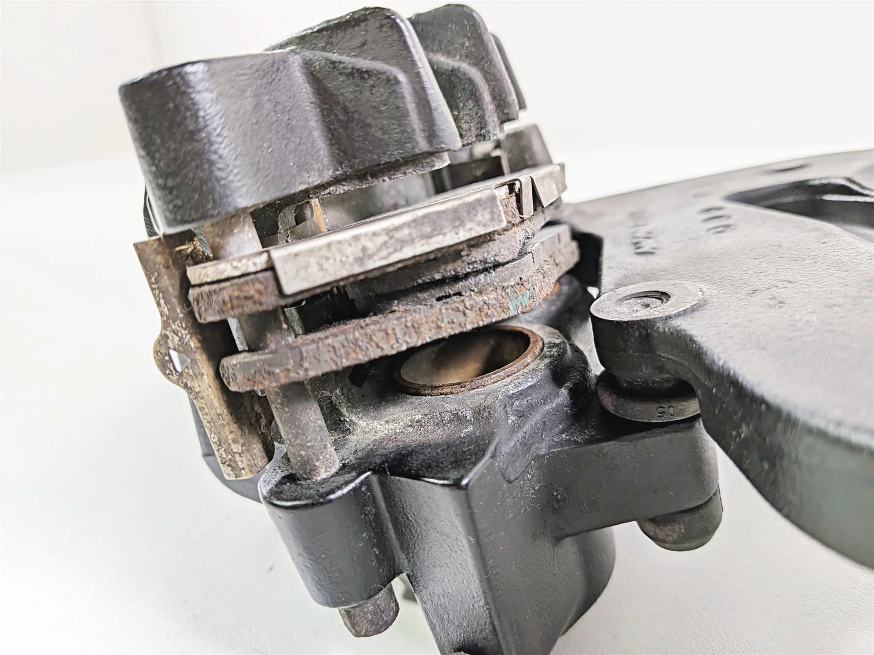 2016 Victory Cross Country Rear Brake Caliper & Bracket 1911949 - Image 10
