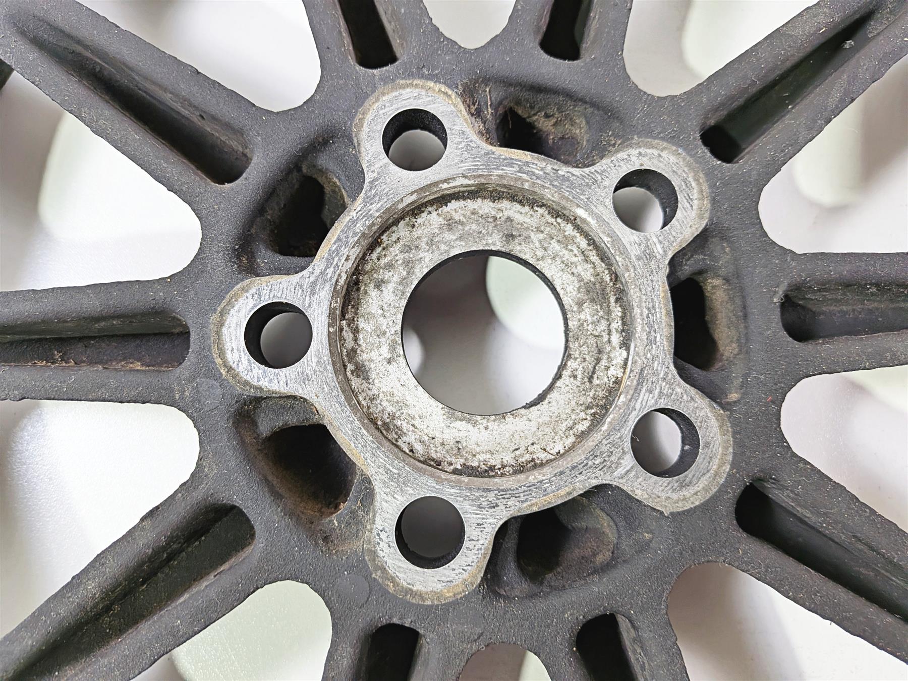 2016 Victory Cross Country Rear Drive Belt Pulley Sprocket 70T 1333369 - Image 5