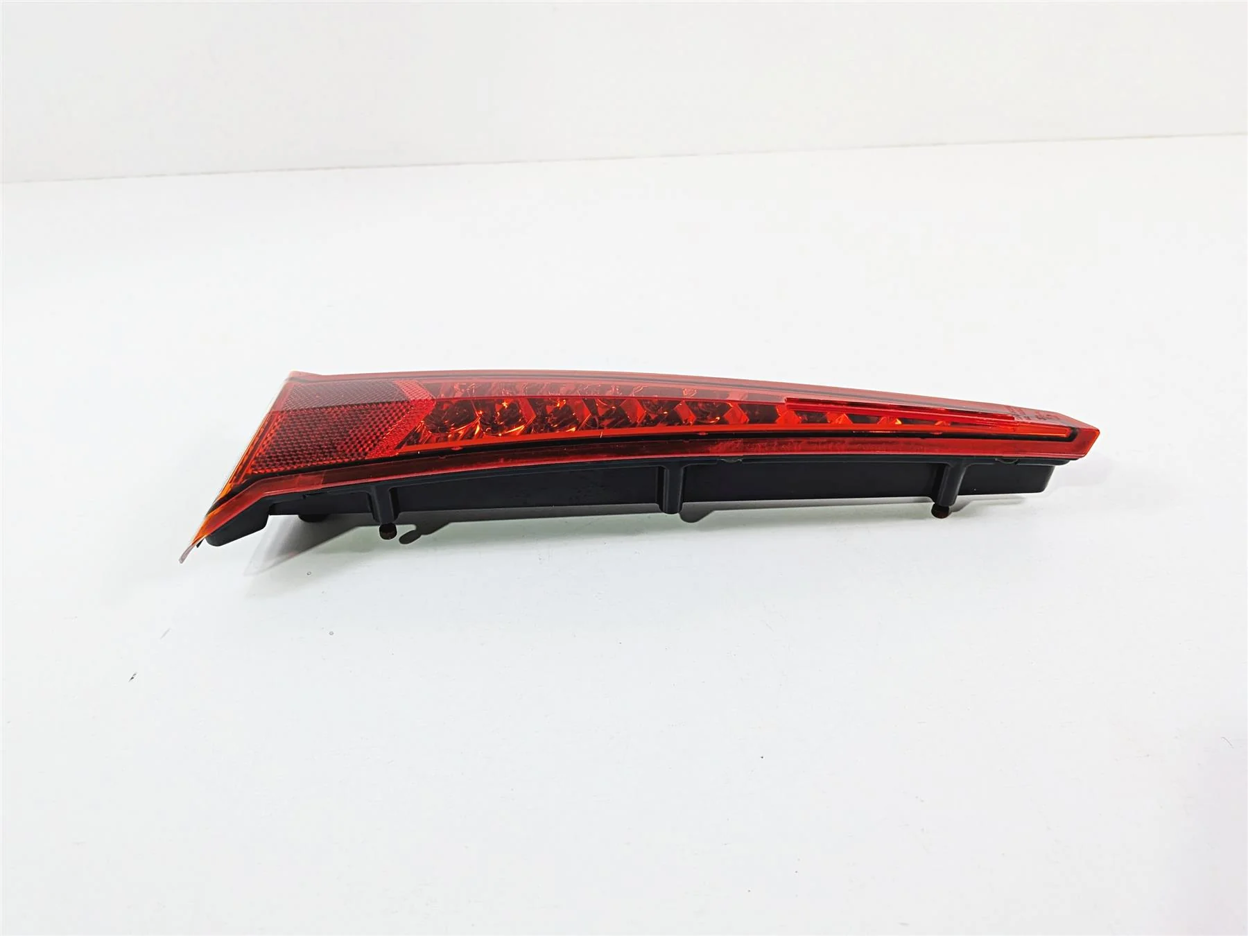 2016 Victory Cross Country Rear Taillight Tail Light Lamp 2411623 - Image 4