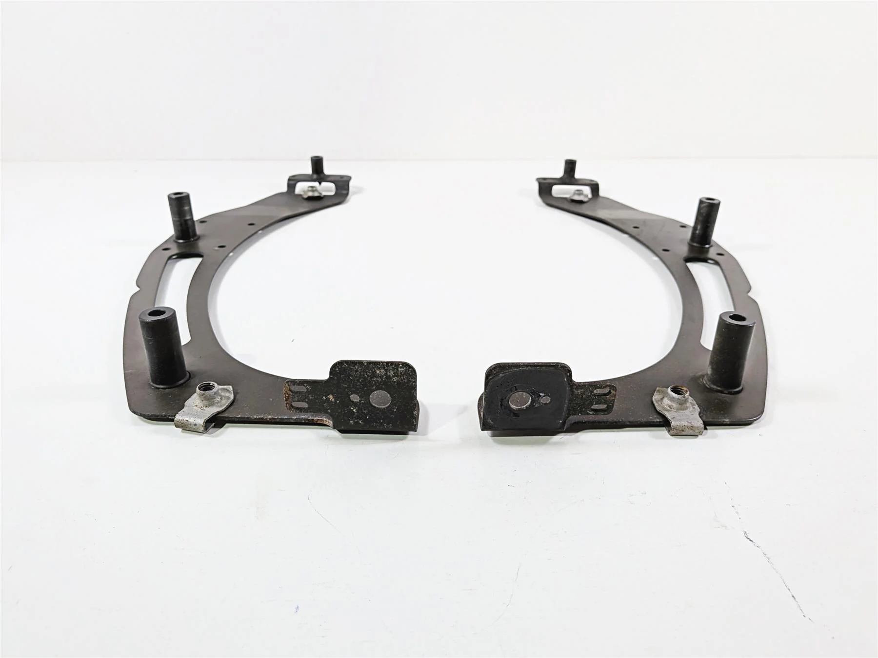 2016 Victory Cross Country Saddle Bag Mounts Holder Carrier 1017862 1017863 - Image 3