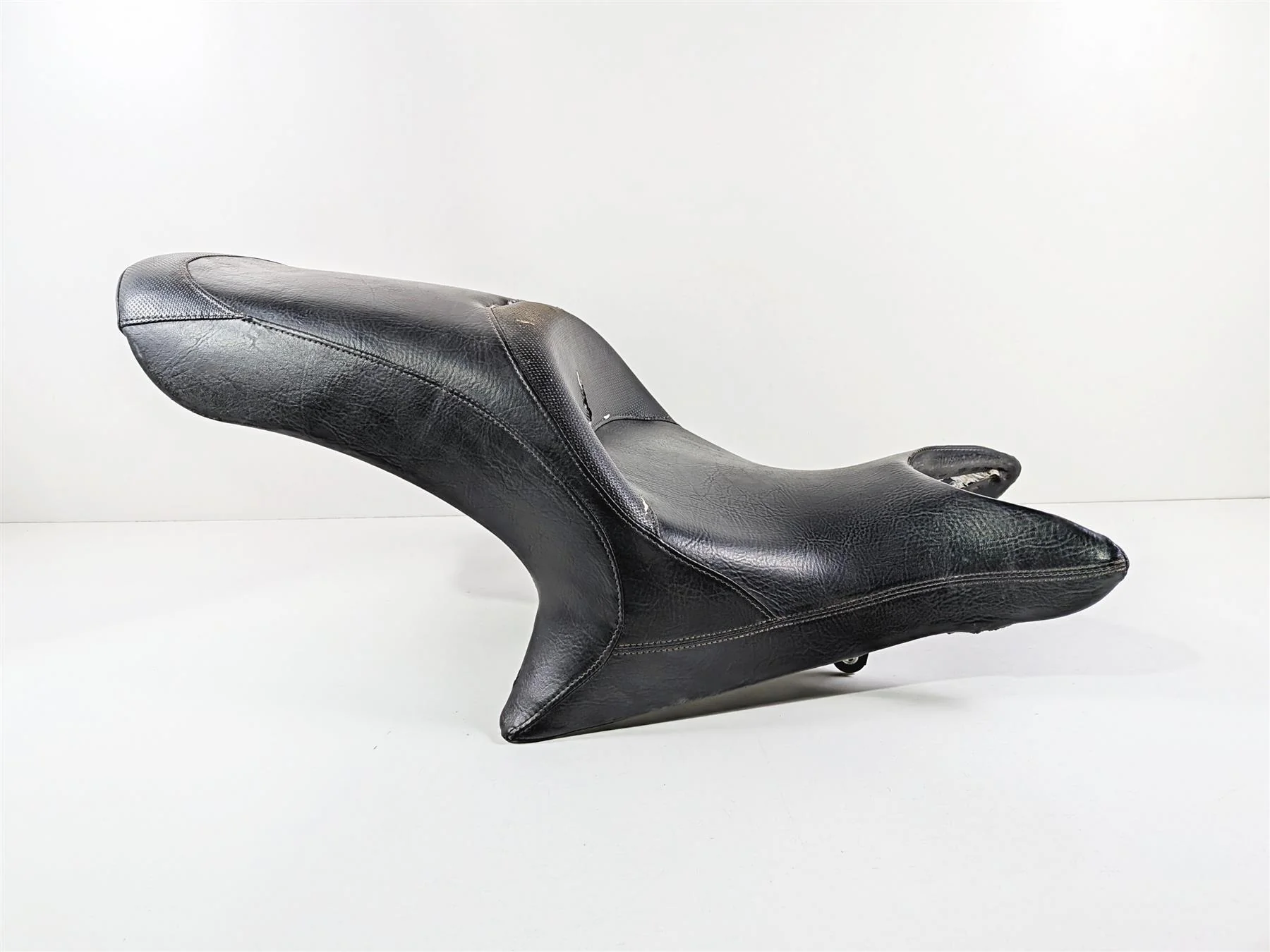 2016 Victory Cross Country Unheated Seat Saddle 1017680 - Image 2