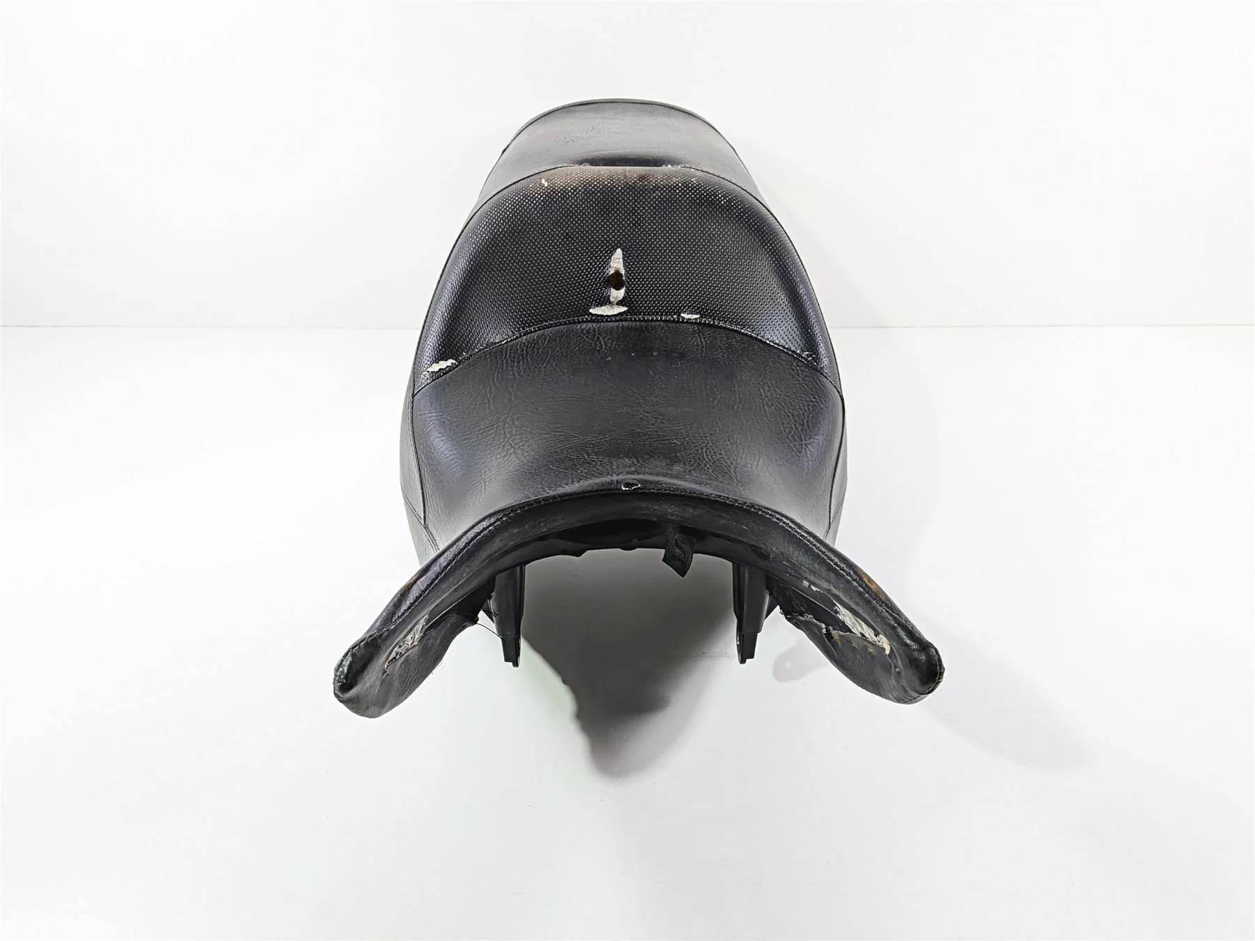 2016 Victory Cross Country Unheated Seat Saddle 1017680 - Image 5