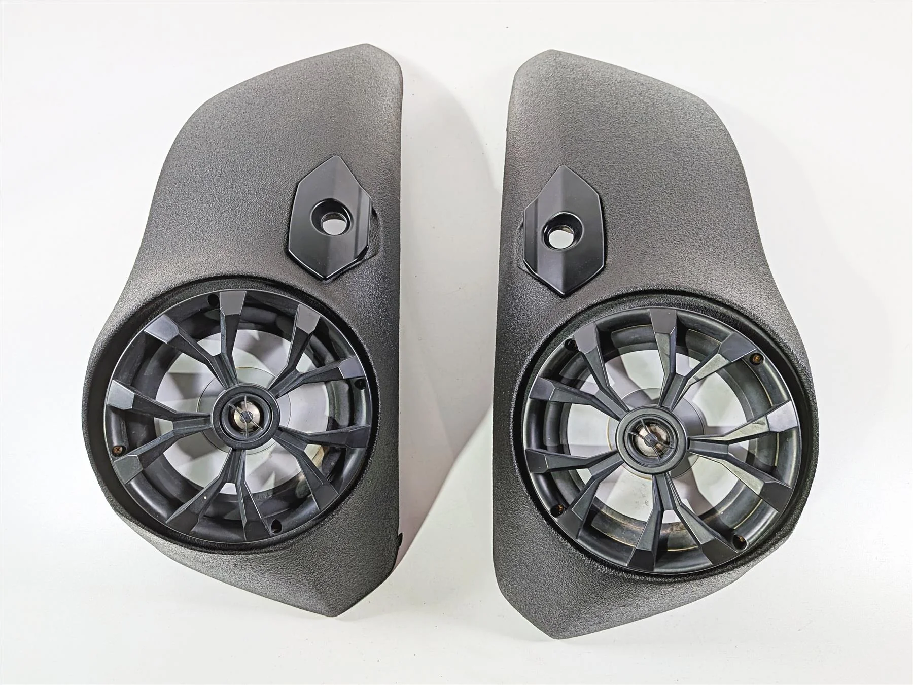 2016 Victory Cross Country Wrinkle Black Saddlebag Lid & Speaker Set