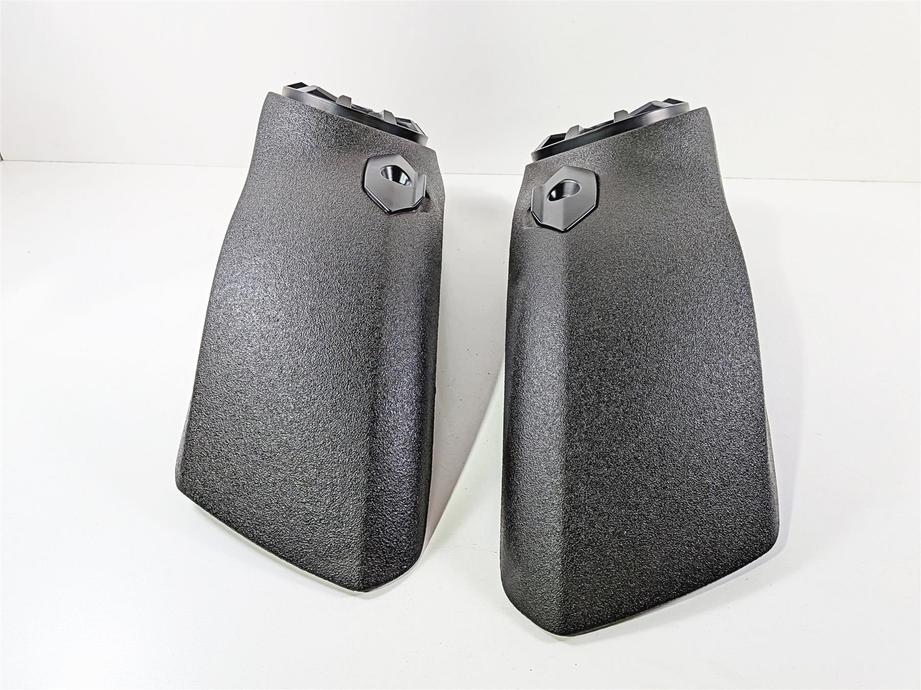 2016 Victory Cross Country Wrinkle Black Saddlebag Lid & Speaker Set - Image 4