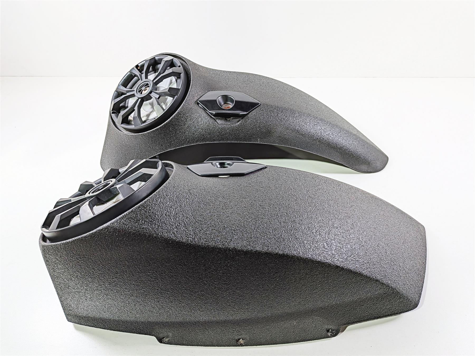 2016 Victory Cross Country Wrinkle Black Saddlebag Lid & Speaker Set - Image 5