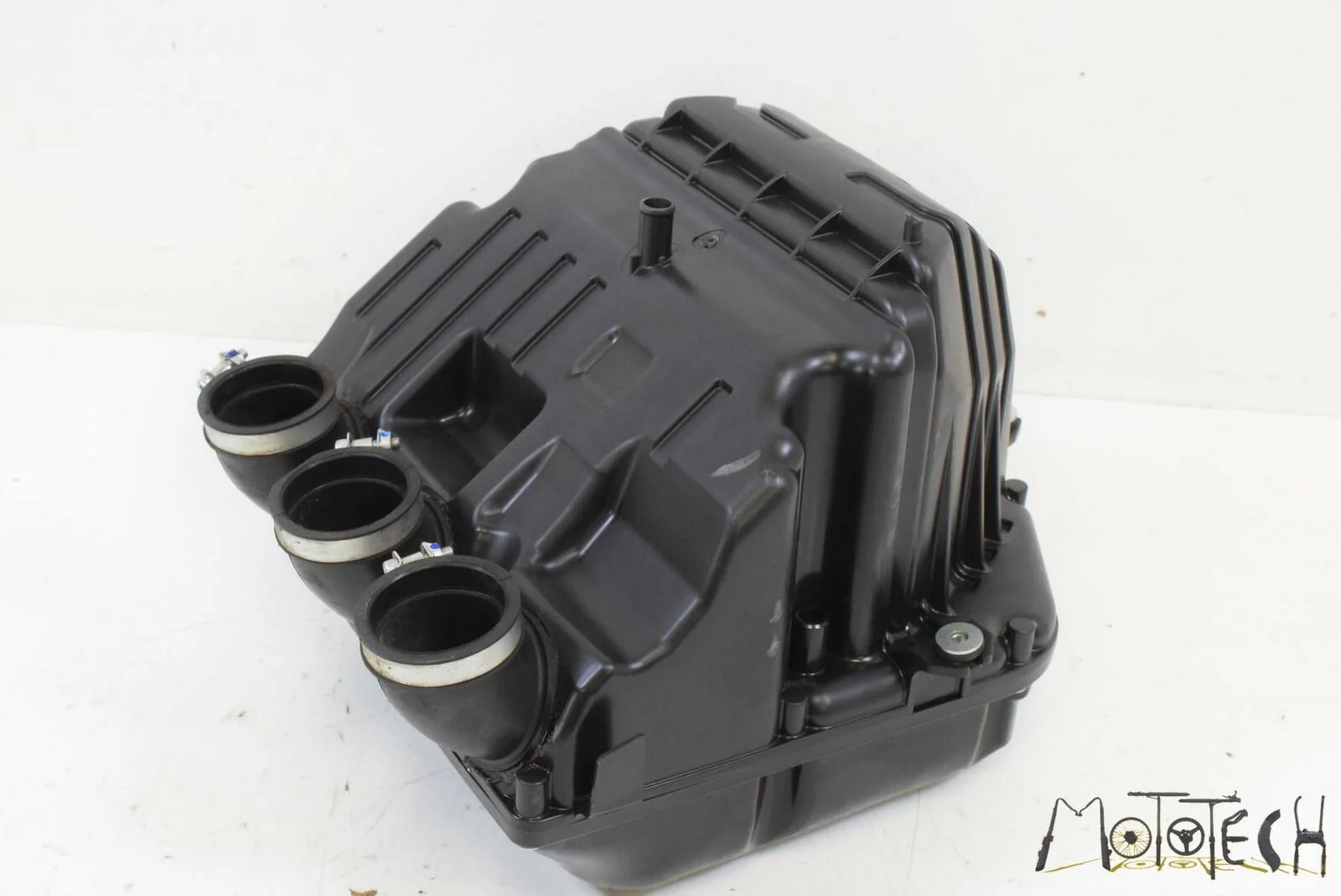 2016 Yamaha MT09 FZ09 Air Cleaner Breather Filter Box Assembly 90110-06388-00 - Image 6