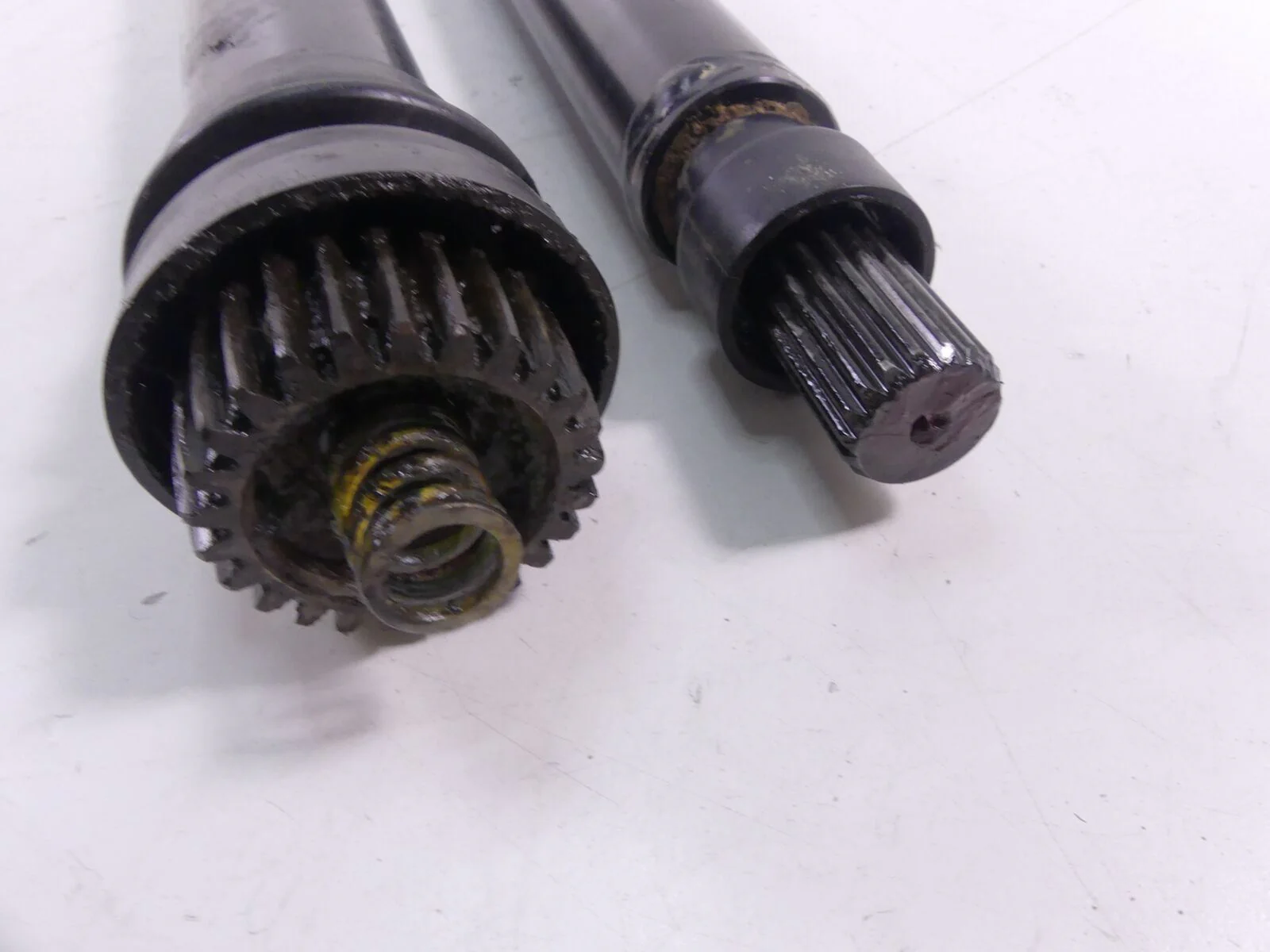 2016 Yamaha YXZ1000 R EPS Center Prop Axle Drive Shaft Set 2HC-46172-00-00 - Image 8
