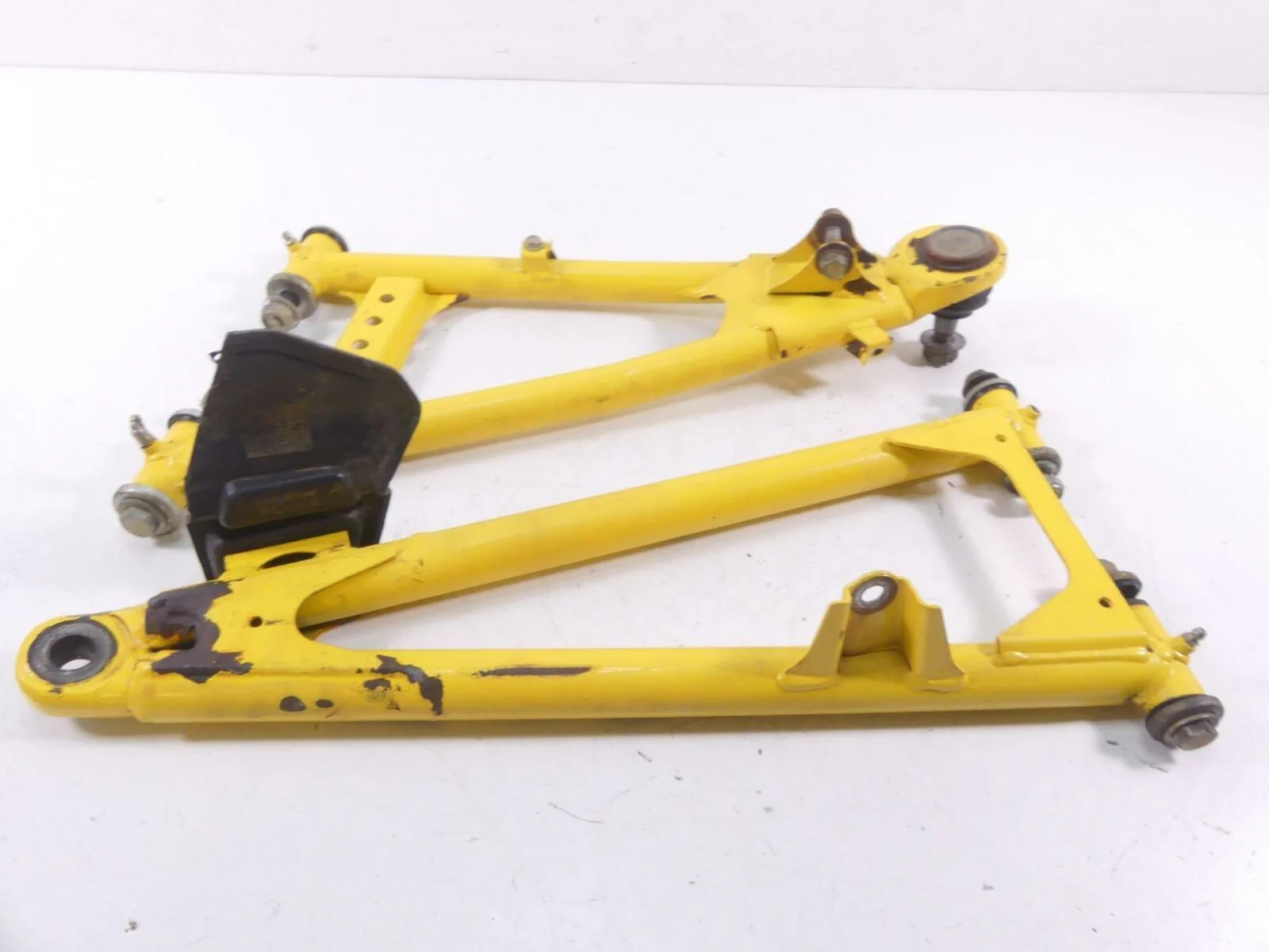 2016 Yamaha YXZ1000 R EPS Front Left Upper Lower Arm Set - Read 2HC-F3505-20-00 - Image 4