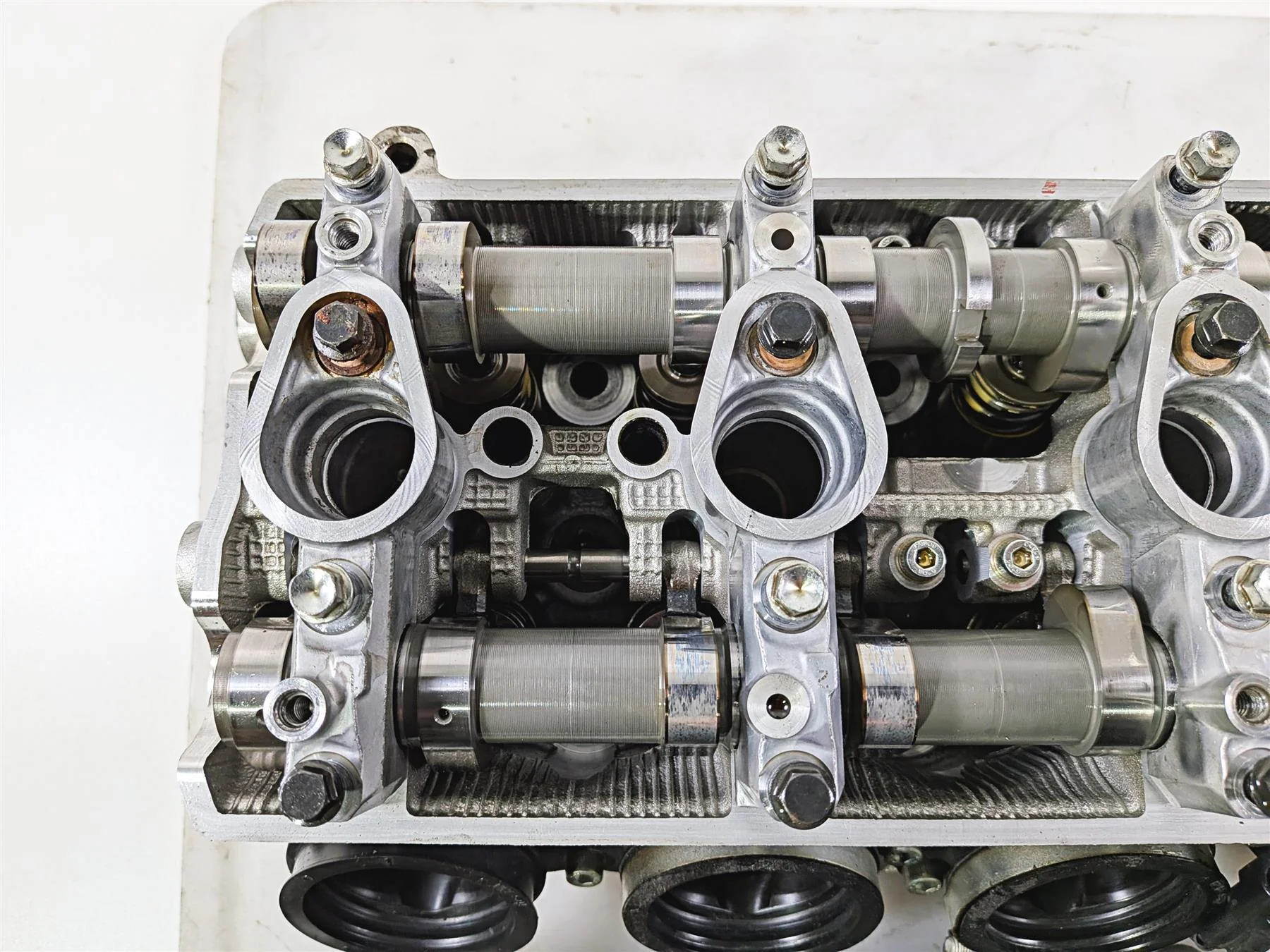 2016 Yamaha YZF R1 RN32 Engine Cylinder Head Cylinderhead -Read 2CR-W1101-19-00 - Image 15