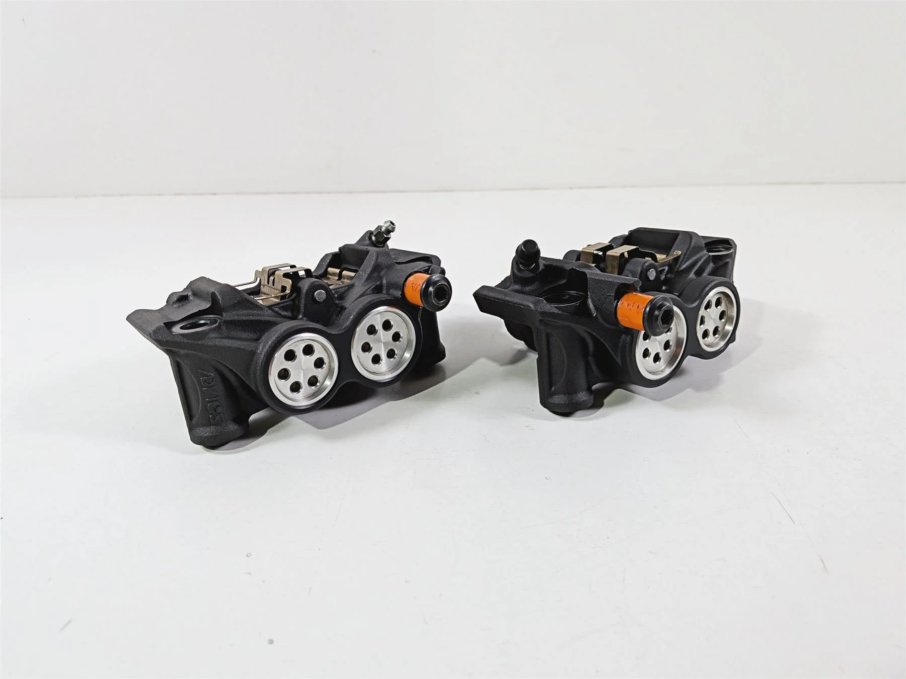 2016 Yamaha YZF R1 RN32 Front Brake Caliper 108mm Set 2CR-2580T-00 2CR-2580U-00 - Image 12