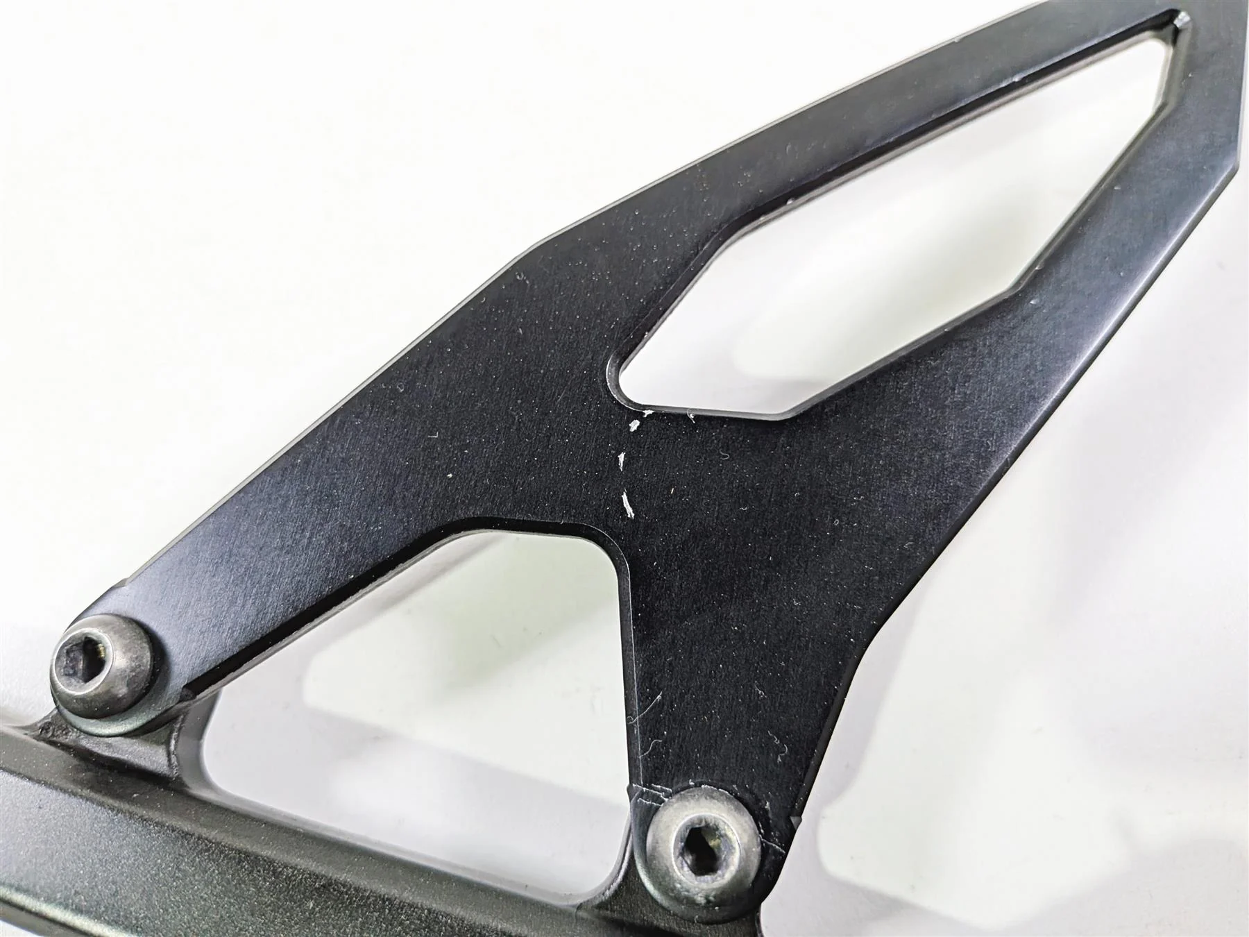 2016 Yamaha YZF R1 RN32 Front Left Foot Peg Mount 2CR-27442-00-00 - Image 9