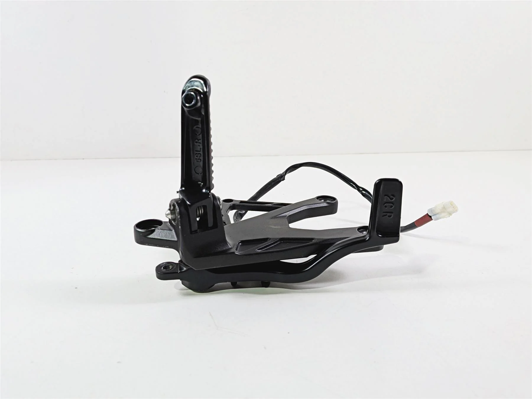2016 Yamaha YZF R1 RN32 Front Right Foot Peg & Brake Pedal 2CR-27443-00-00 - Image 6