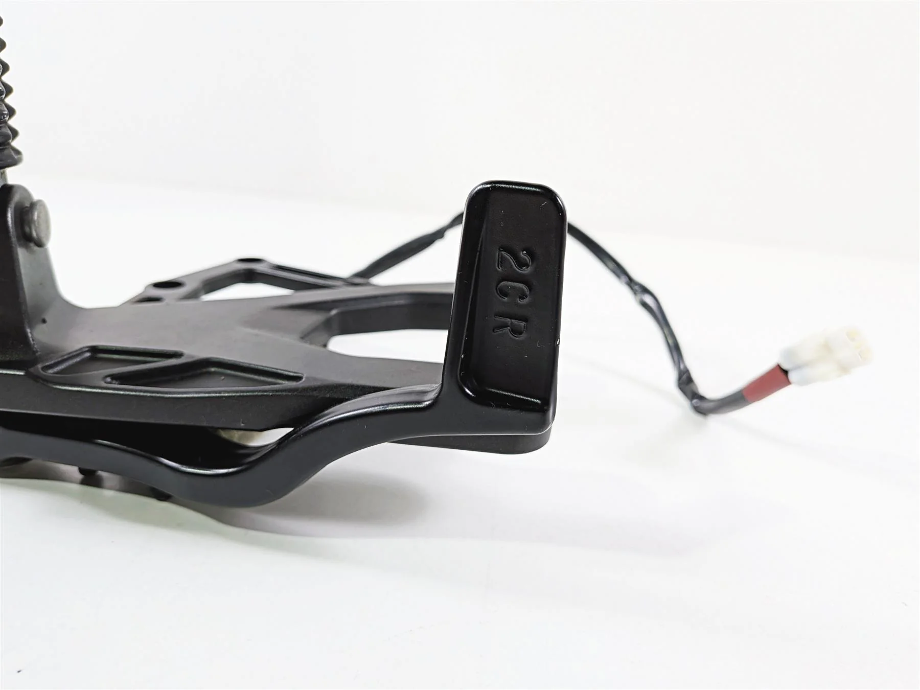 2016 Yamaha YZF R1 RN32 Front Right Foot Peg & Brake Pedal 2CR-27443-00-00 - Image 9