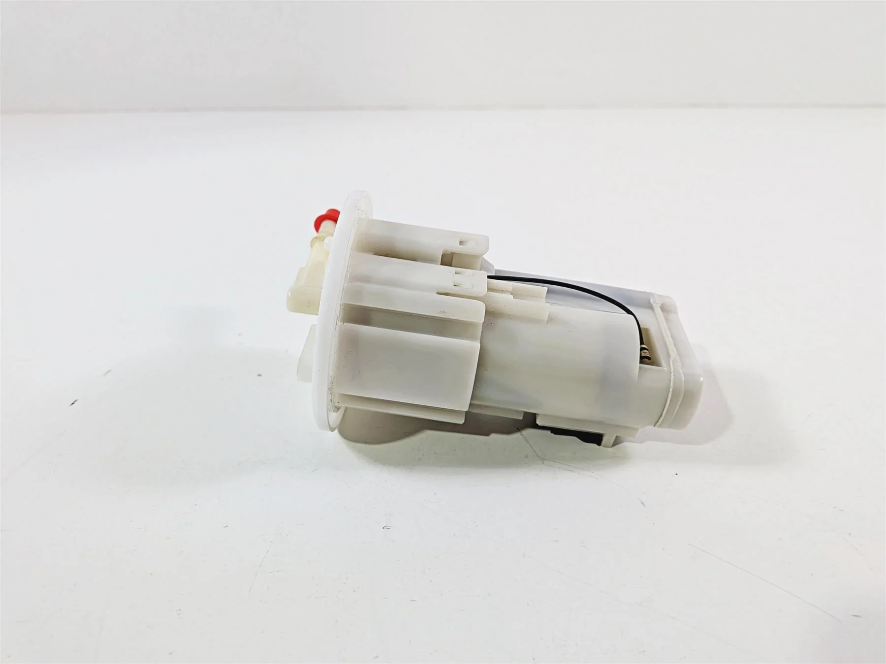 2016 Yamaha YZF R1 RN32 Fuel Gas Petrol Pump - Tested 2CR-13907-00-00 - Image 5