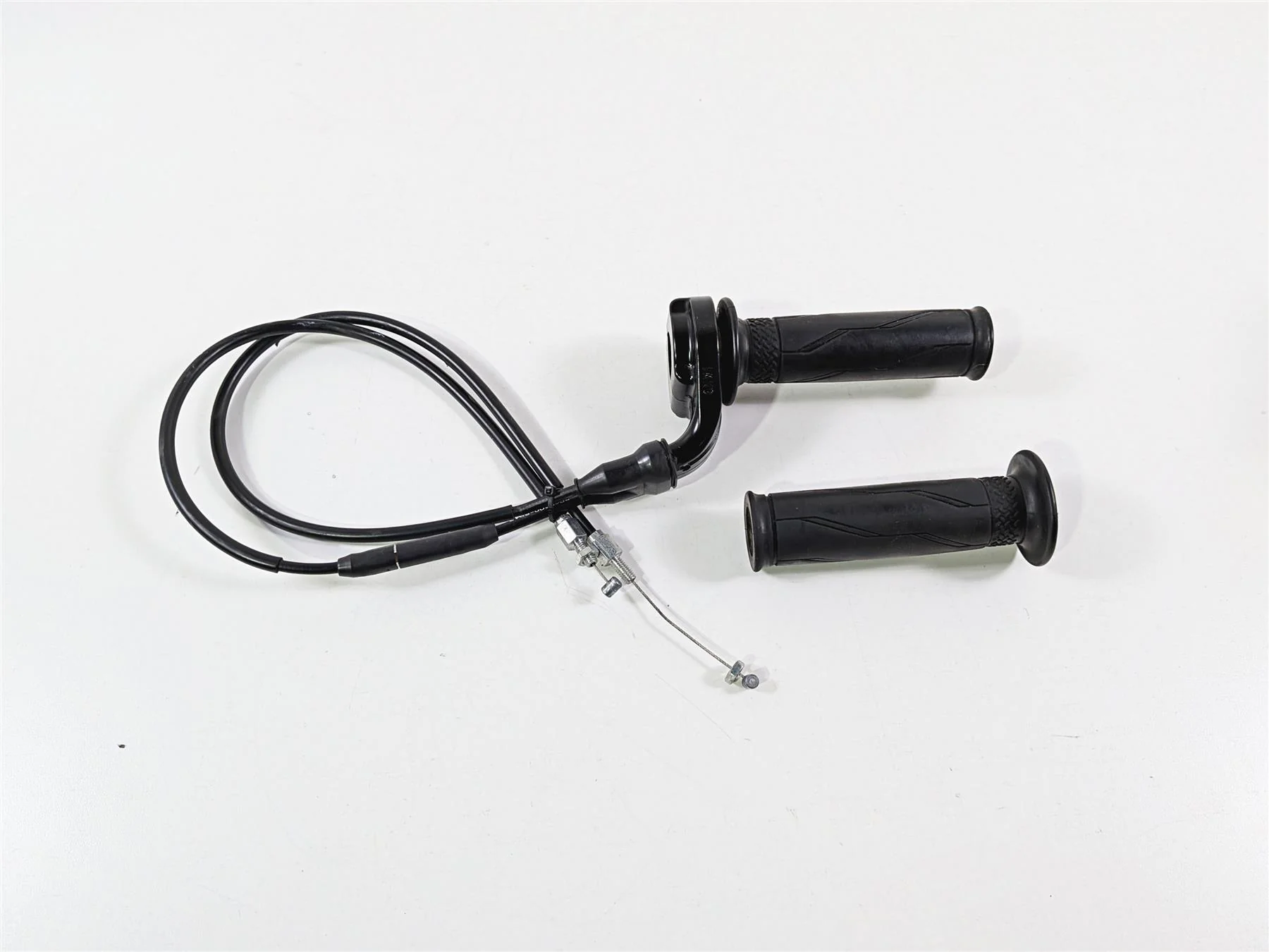 2016 Yamaha YZF R1 RN32 Hand Throttle Grip & Cables 5VY-26281-00-00