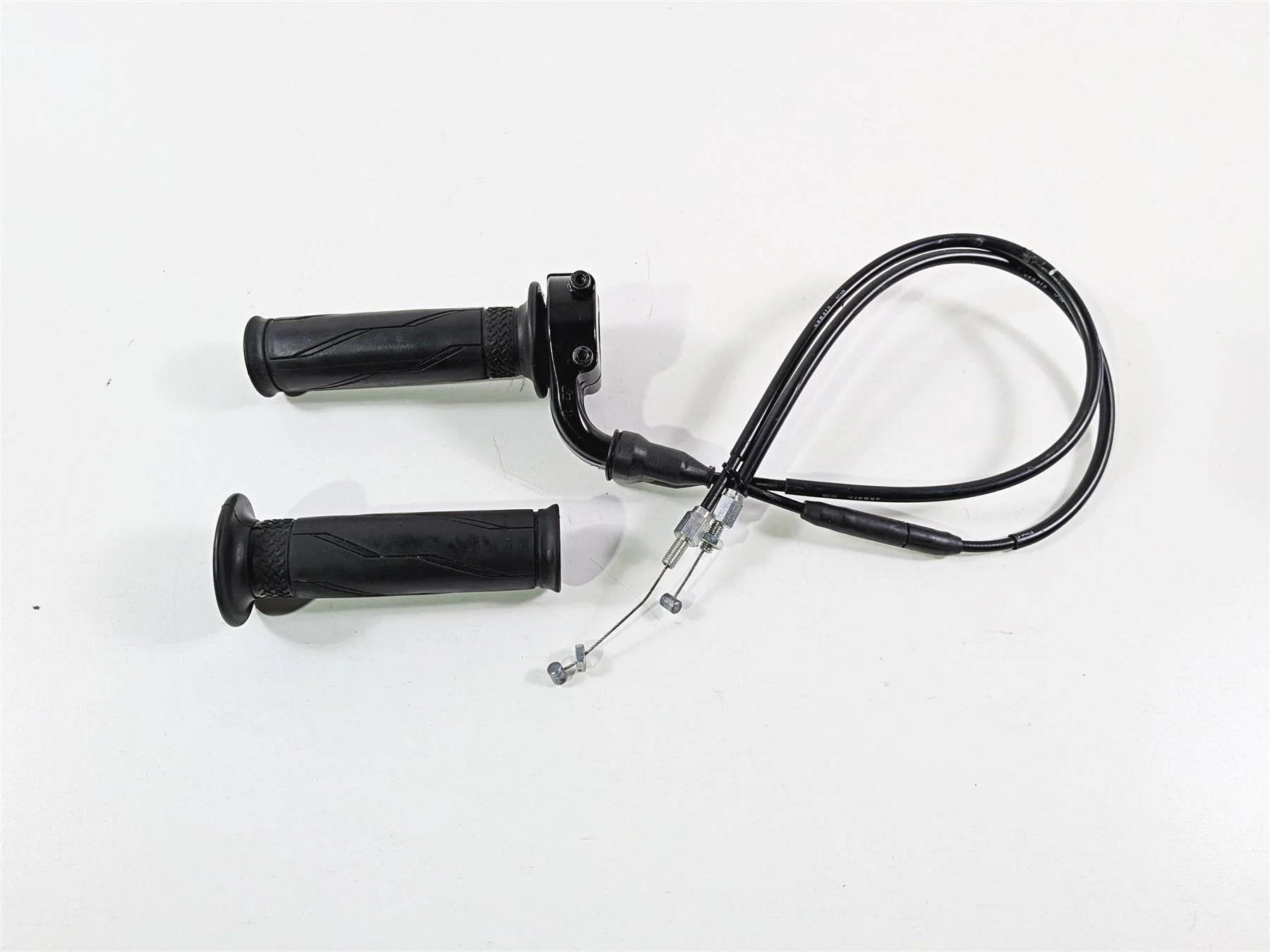 2016 Yamaha YZF R1 RN32 Hand Throttle Grip & Cables 5VY-26281-00-00 - Image 6