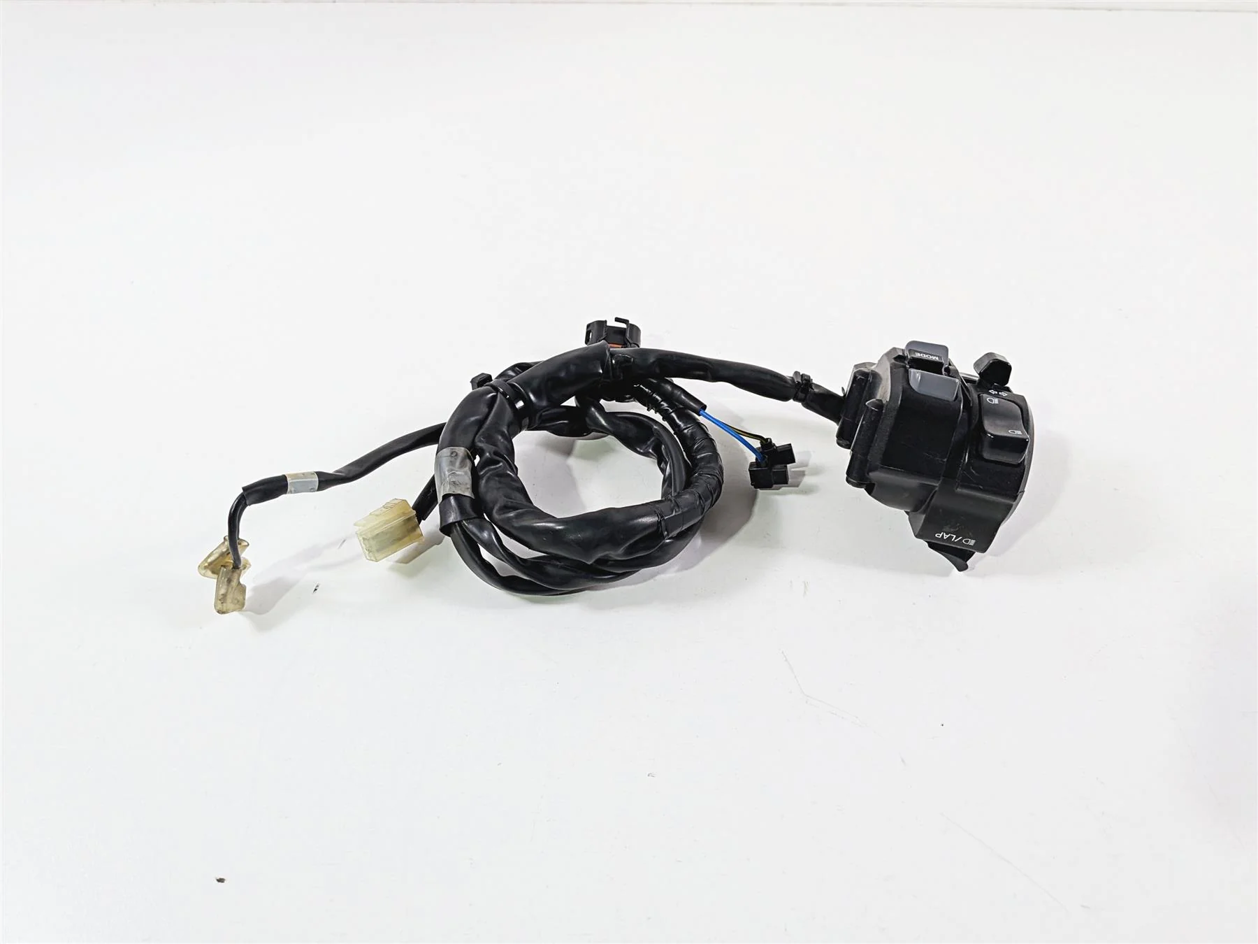 2016 Yamaha YZF R1 RN32 Left Hand Control Switch 2CR-83969-00-00 - Image 5