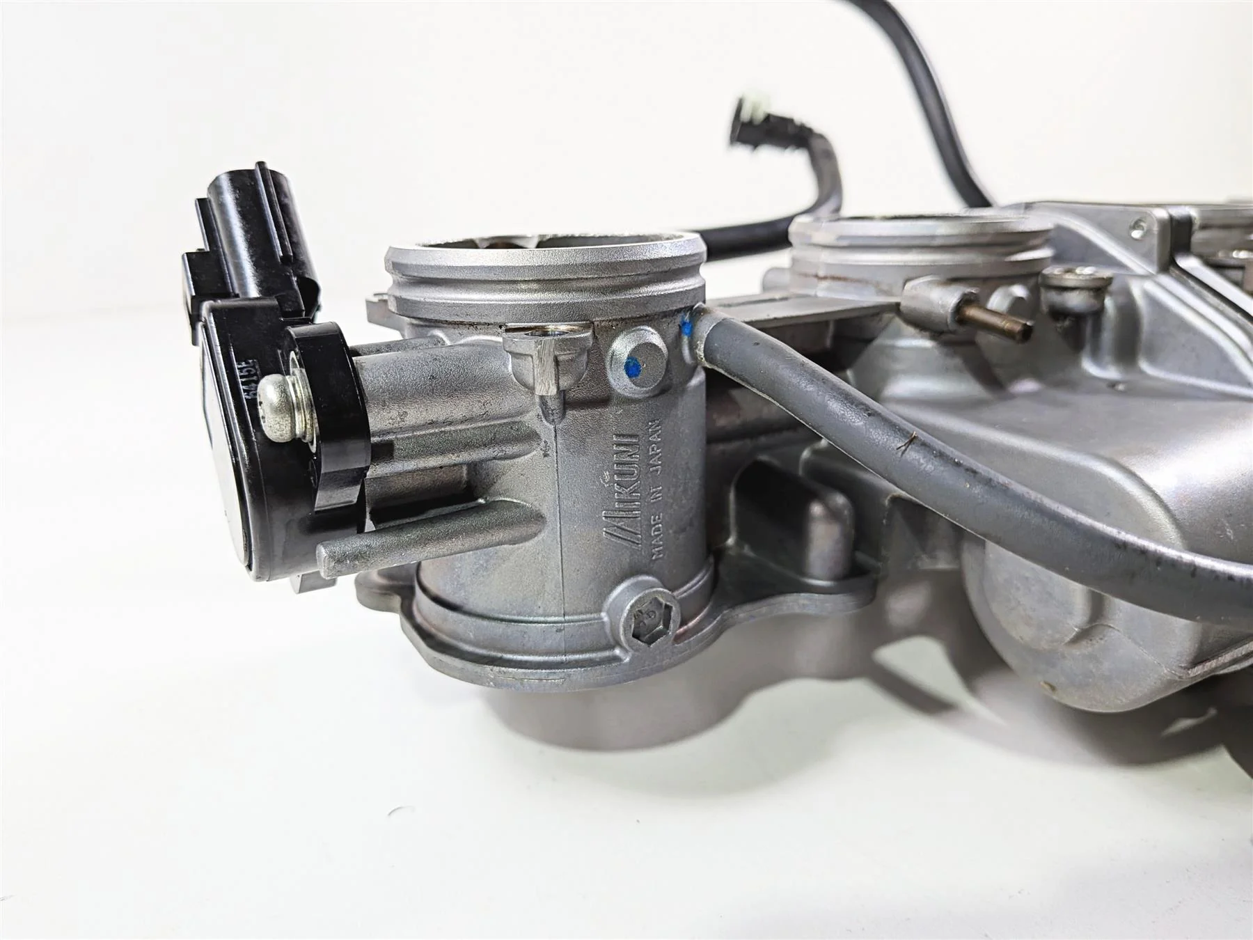 2016 Yamaha YZF R1 RN32 Mikuni Throttle Body Bodies Fuel Injectors 2CR-13750-00 - Image 10