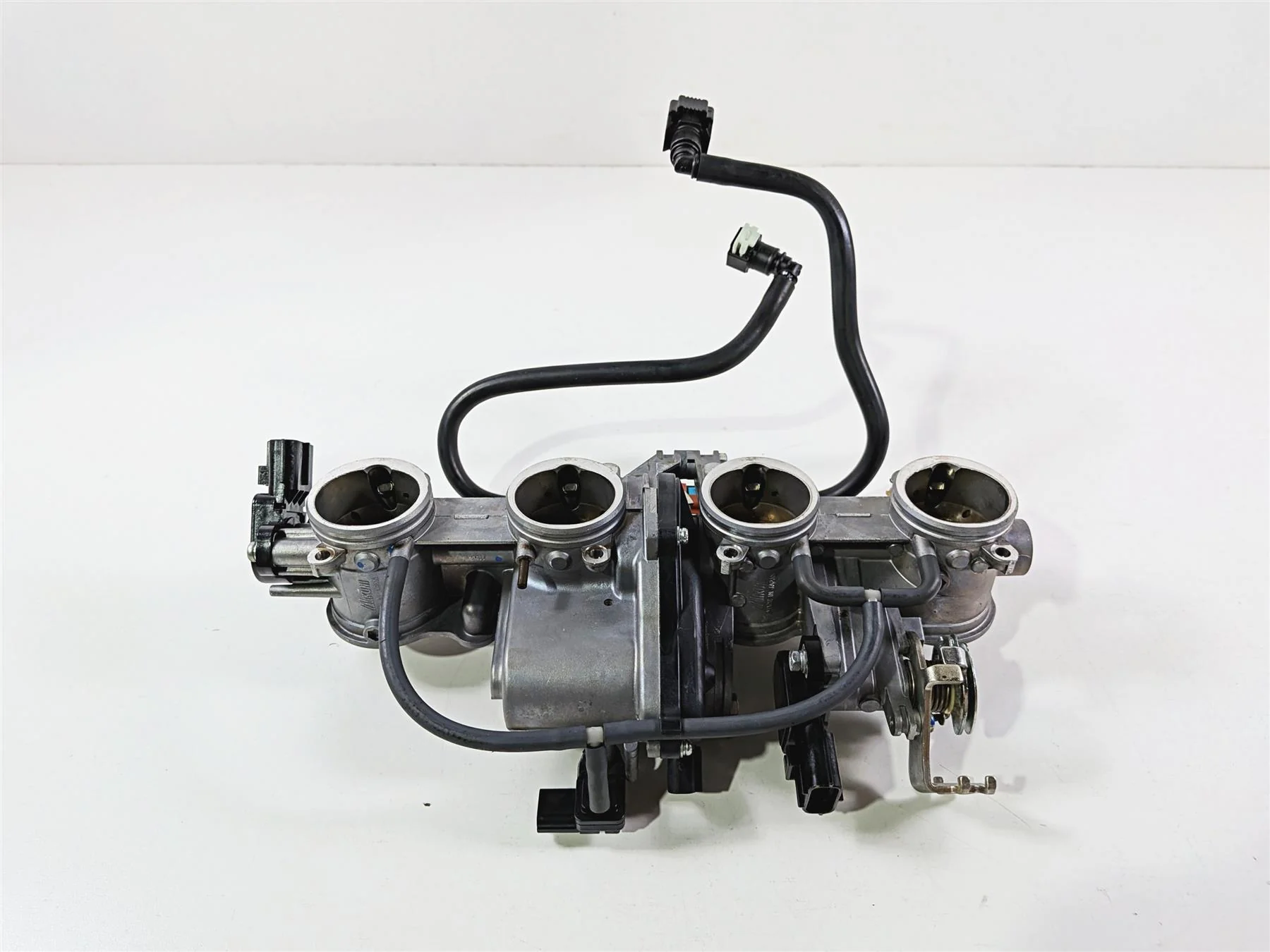 2016 Yamaha YZF R1 RN32 Mikuni Throttle Body Bodies Fuel Injectors 2CR-13750-00 - Image 6