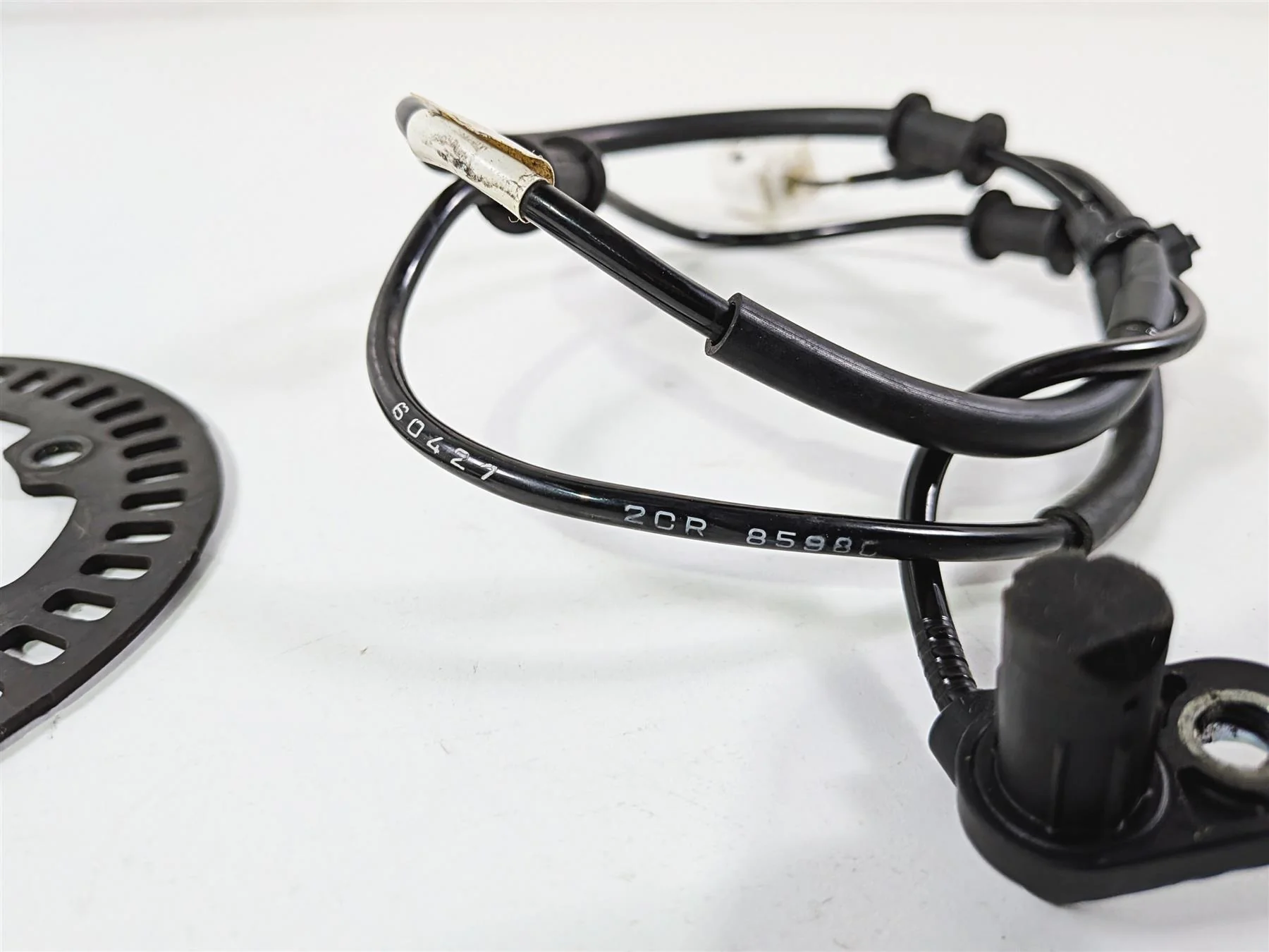 2016 Yamaha YZF R1 RN32 Rear Abs Brake Wheel Speed Sensor 2CR-85980-00-00 - Image 9