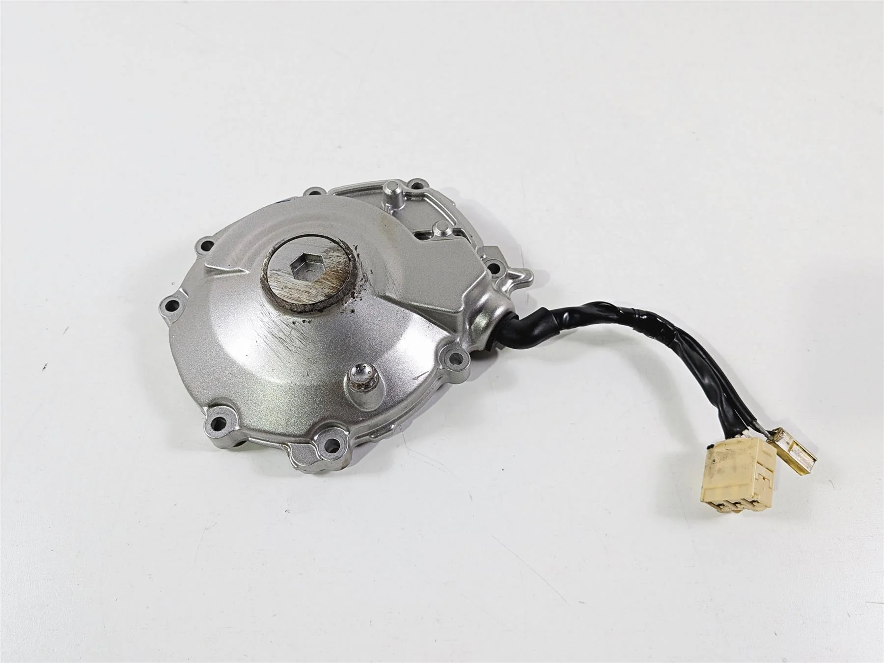 2016 Yamaha YZF R1 RN32 Stator Alternator Generator & Cover  2CR-81410-00-00 - Image 3